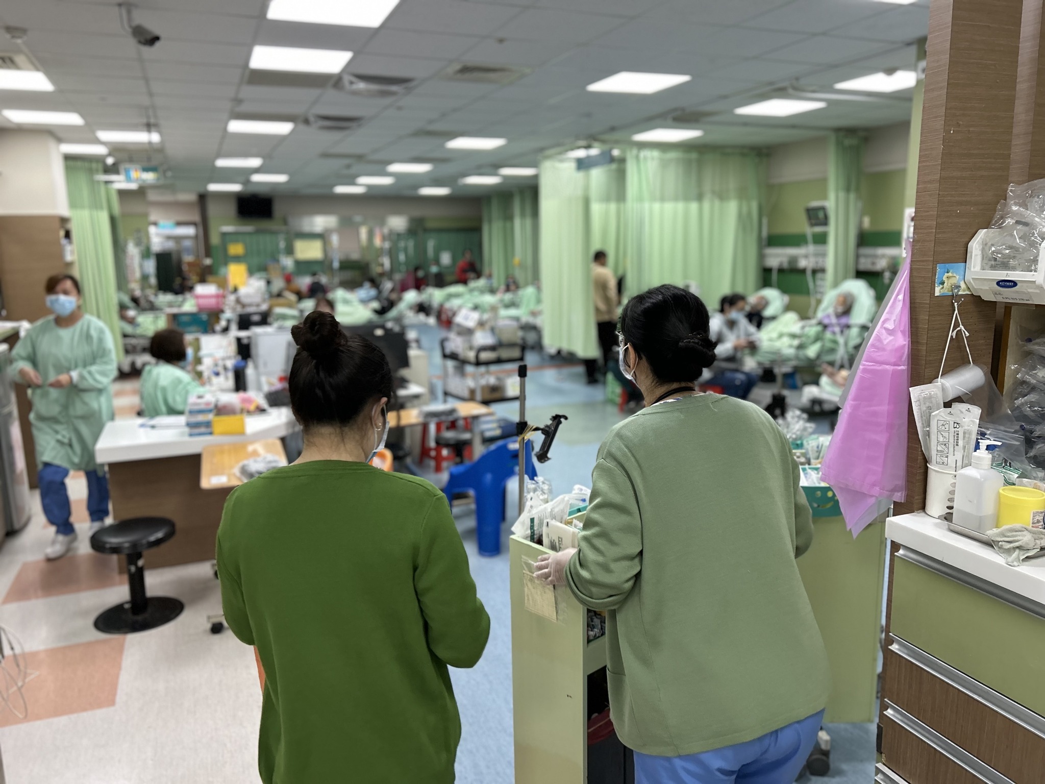 流感與腸胃炎仍處高峰期，為近5年來的同期最高，民眾須留意健康狀況。（翻攝自臉書@健康得來速 竹山秀傳醫院 秀傳醫療體系）