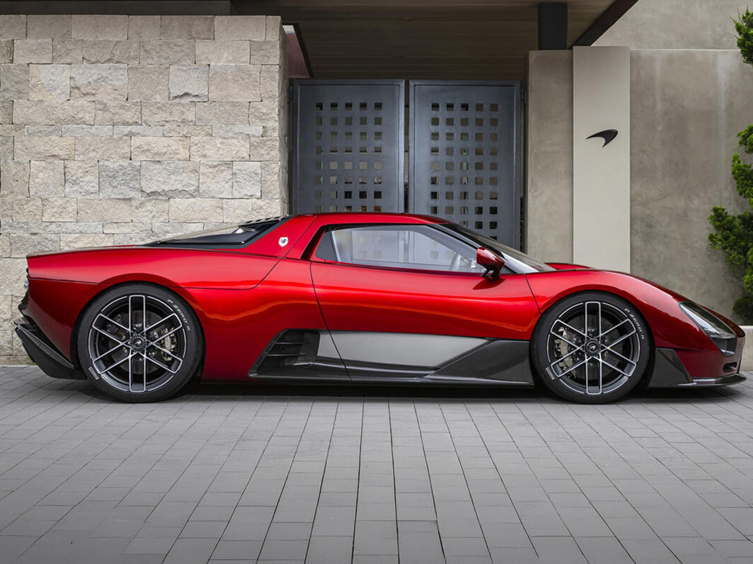 McL 6GT 造型上明顯向 McLaren 歷史上在 Can-Am 賽事中的重要作 M6A Can-Am 賽車致敬。