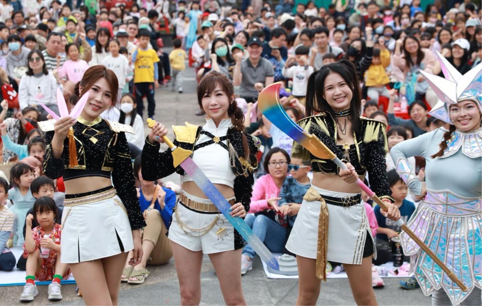 猜猜我是誰?北市3姝組「DPP獵魔女團」尬舞 傳遞正能量不讓魔鬼殘害家園