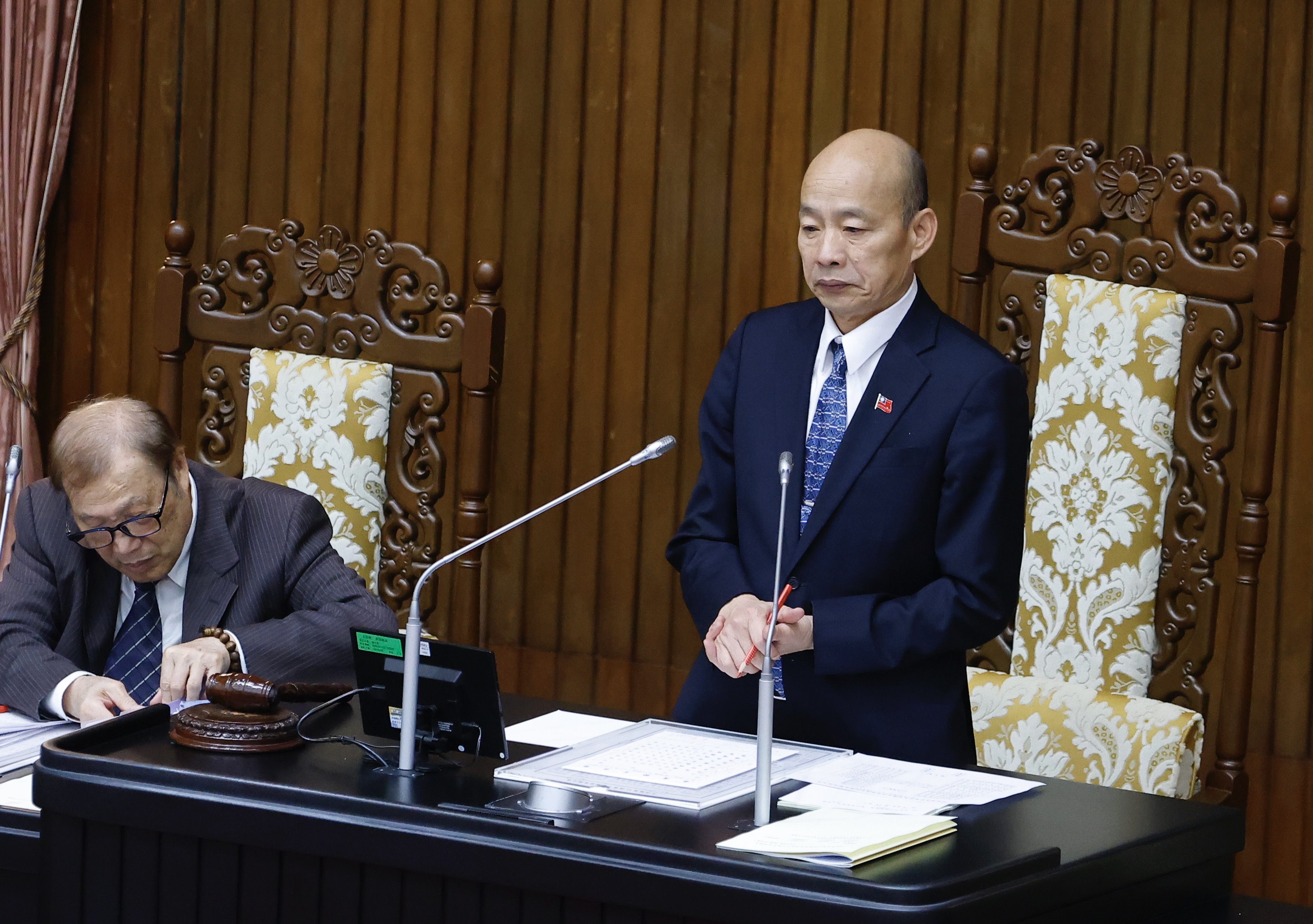 韓國瑜在今日立院的總質詢處理報告事項時,國民黨立委一度發出嬉鬧聲。(本刊資料照)