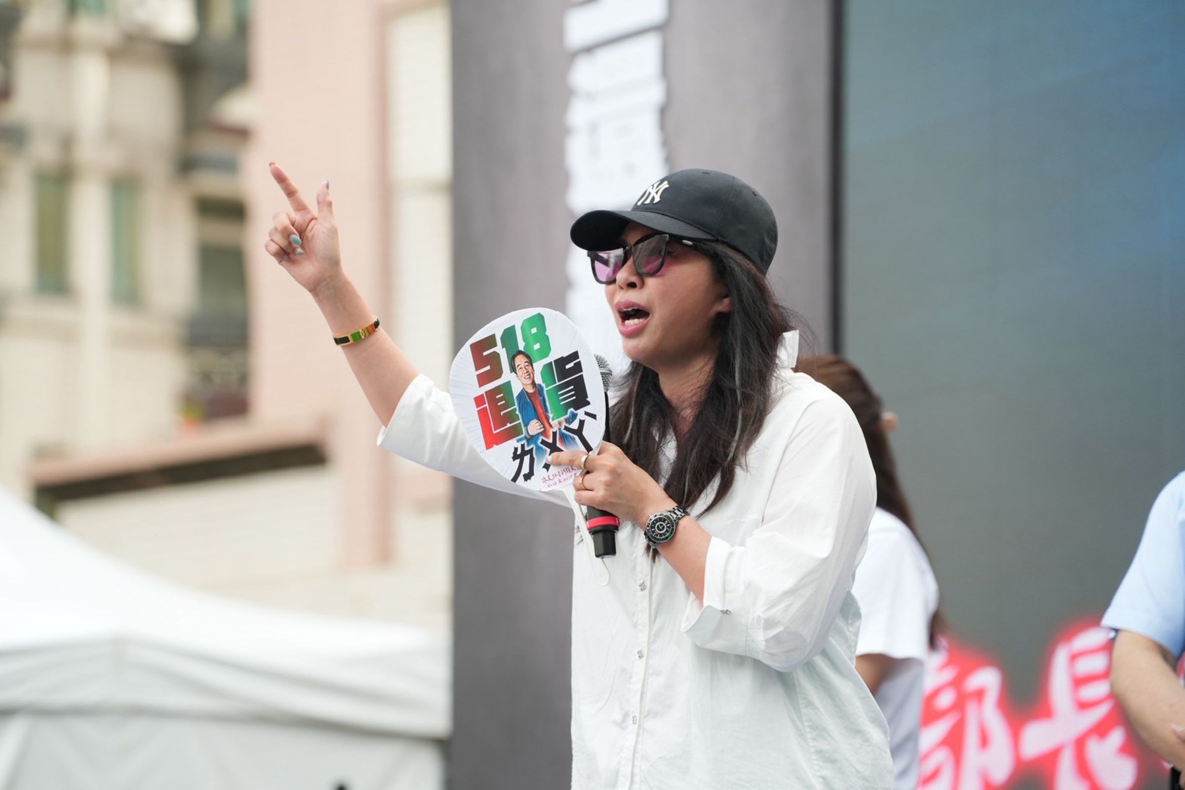 林憶君針對林昶佐的焦慮症病史相關言論引發爭議。（翻攝自林憶君臉書）