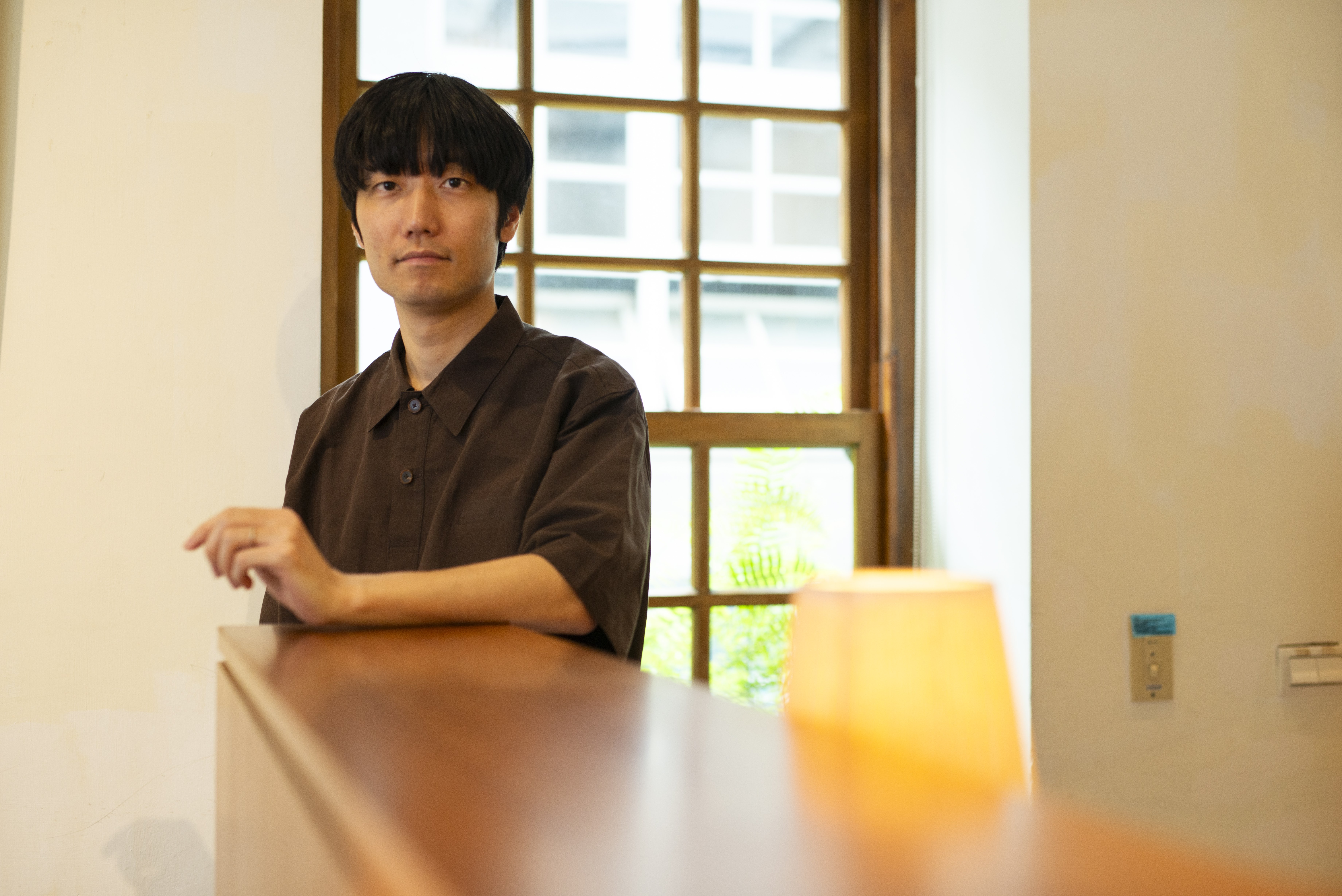 奧山由之不考量作品的市場性，以相對純粹、近似學生製作的方式完成首部劇情長片。