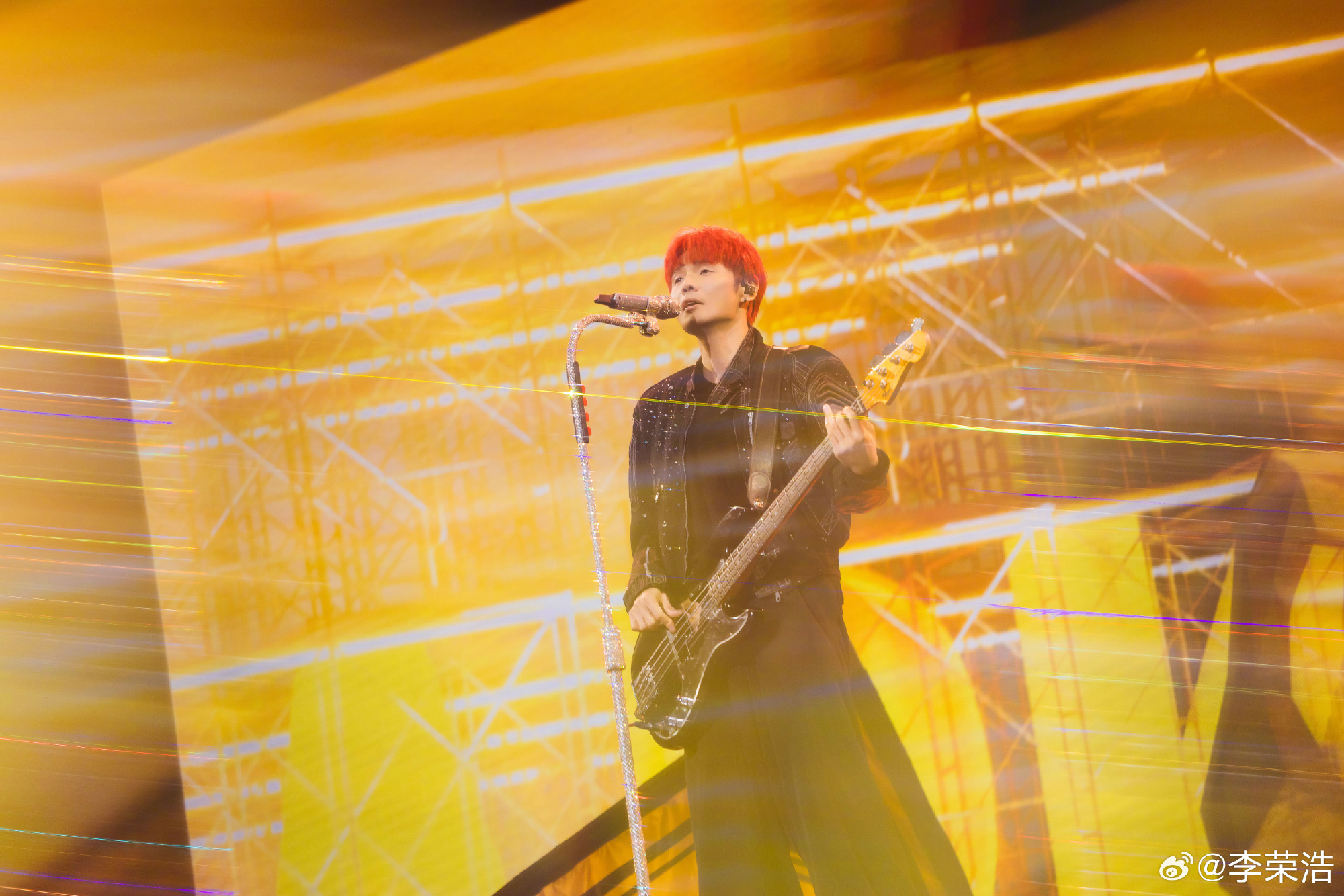 李榮浩因成名作〈李白〉被新生代女歌手單依純侵權演唱，連發數條微博討伐對方。（翻攝自李榮浩微博）