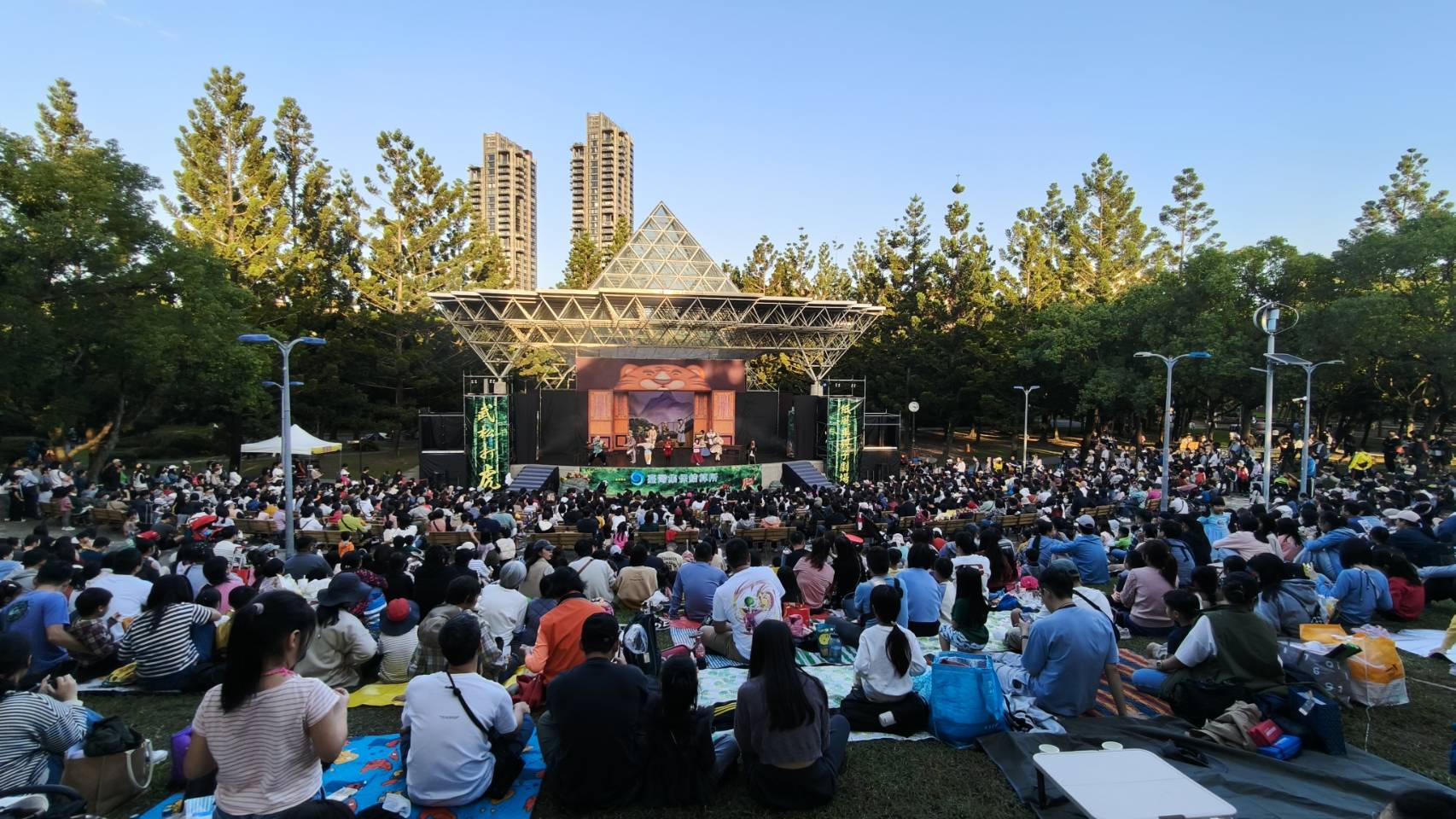 紙風車劇團《武松打虎》大安森林公園開演。（紙風車提供）