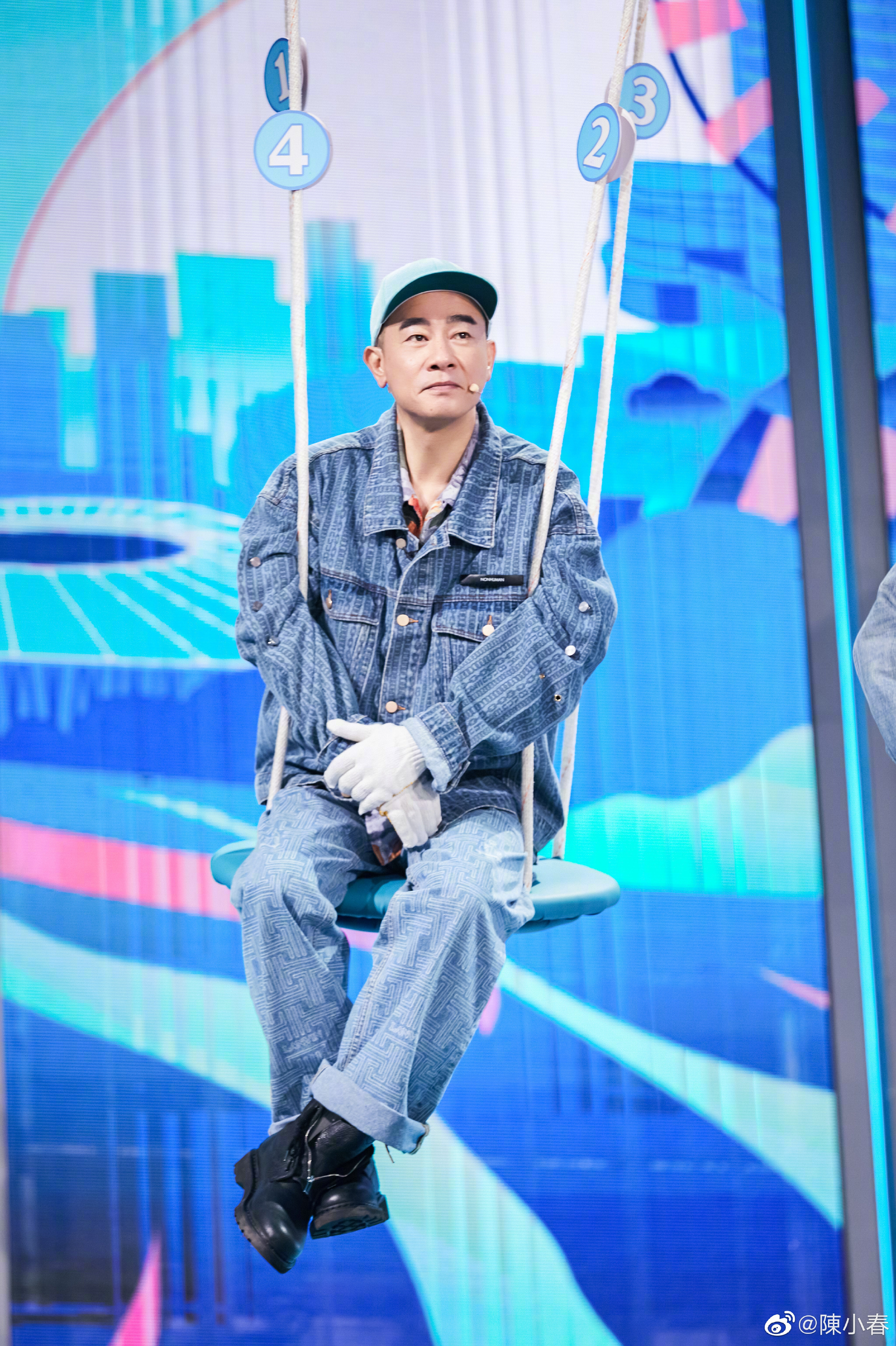 陳小春一度為病母停工，並奔走尋求中西名醫醫治罹肝癌的媽媽，可以最後還是沒有救回來。（陳小春微博）