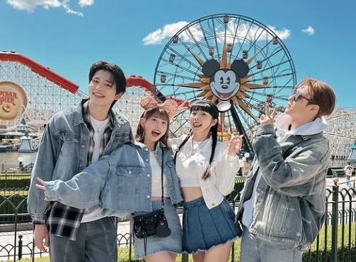 王子（右1）被爆摳門事蹟不只一樁，傳出連旅費都要「免費贊助」，經紀人為他操碎心。（翻攝自粿粿ig）