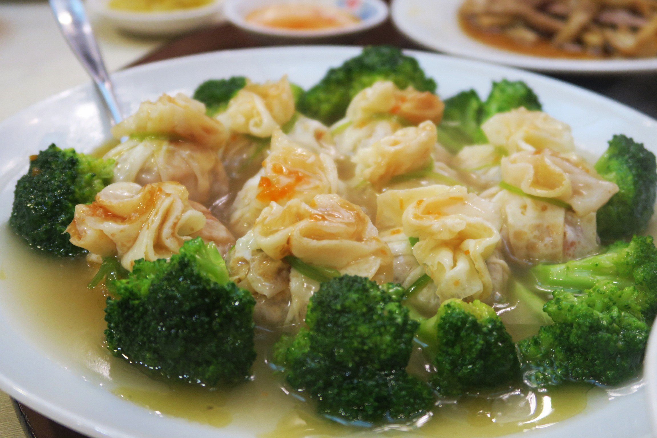 寓意吉祥的「石榴雞」是現在少見的功夫菜。