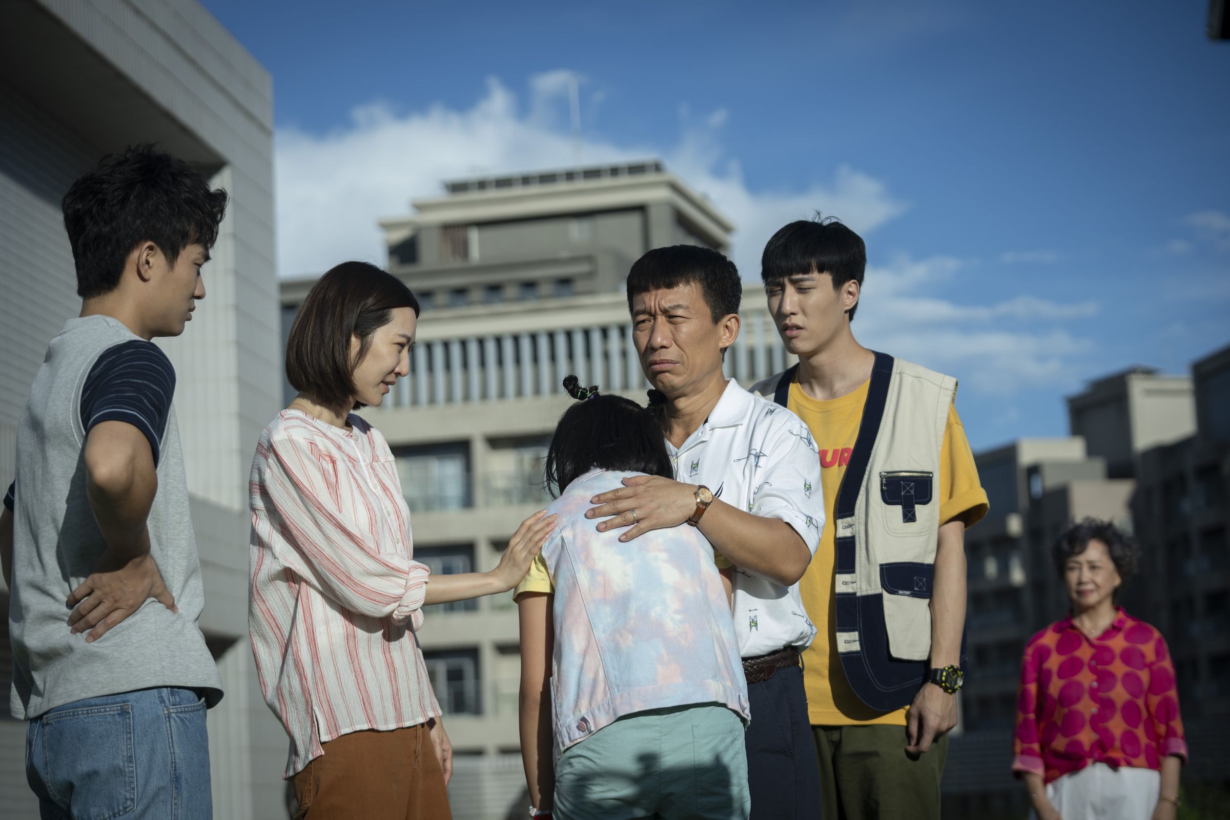 《省省吧！我家富貴發》曾莞婷難得演出節省大嬸。（瀚草文創提供）