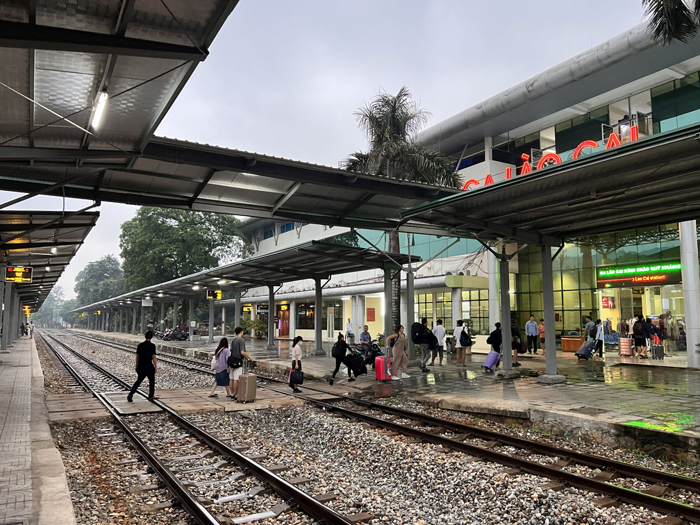 清晨抵達老街市火車站。