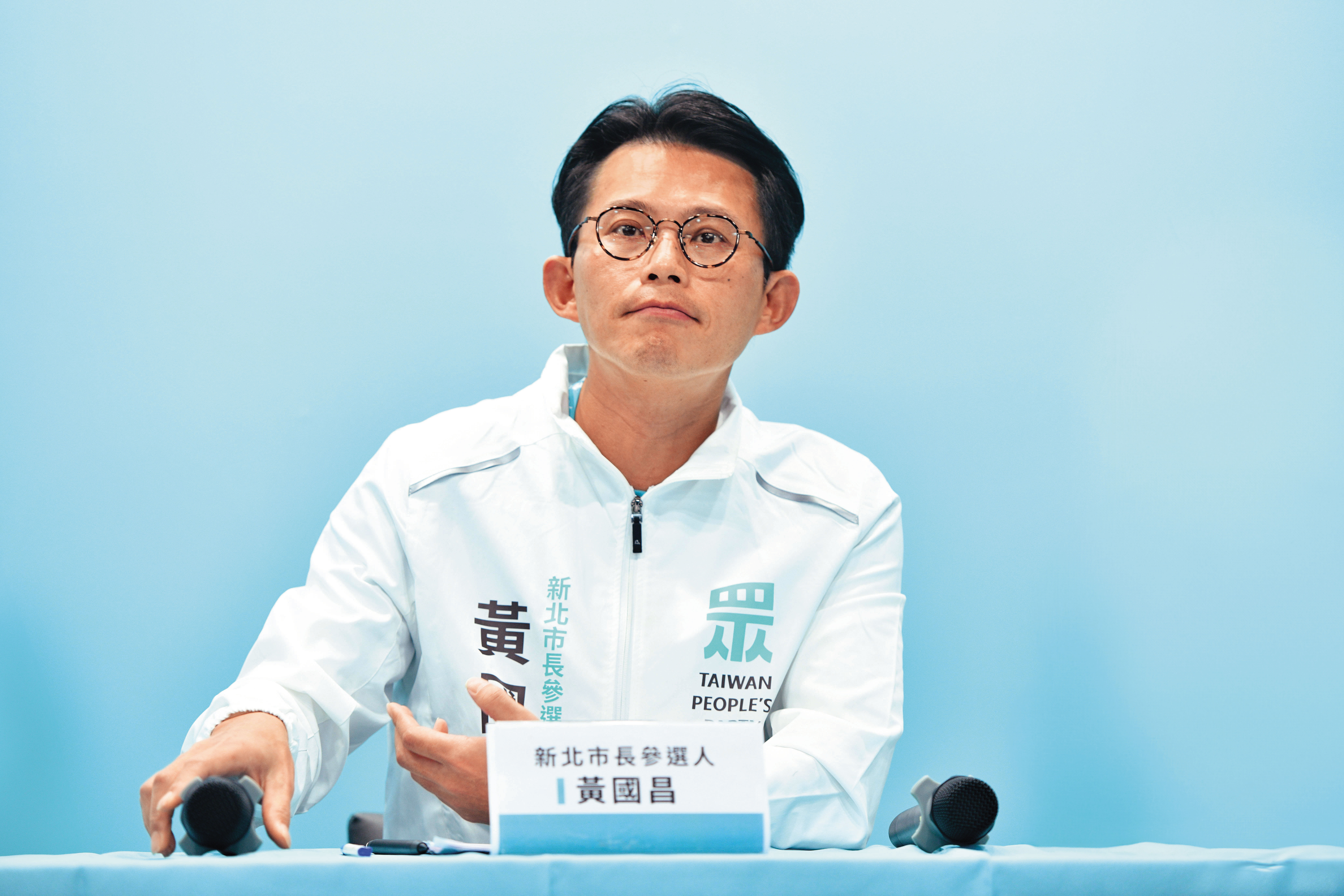 以主席身分帶頭參選新北市長的黃國昌，遭爆排不出陸戰行程，黨內「棄守陸戰、坐等藍白合」質疑蔓延。（鏡報李智為）