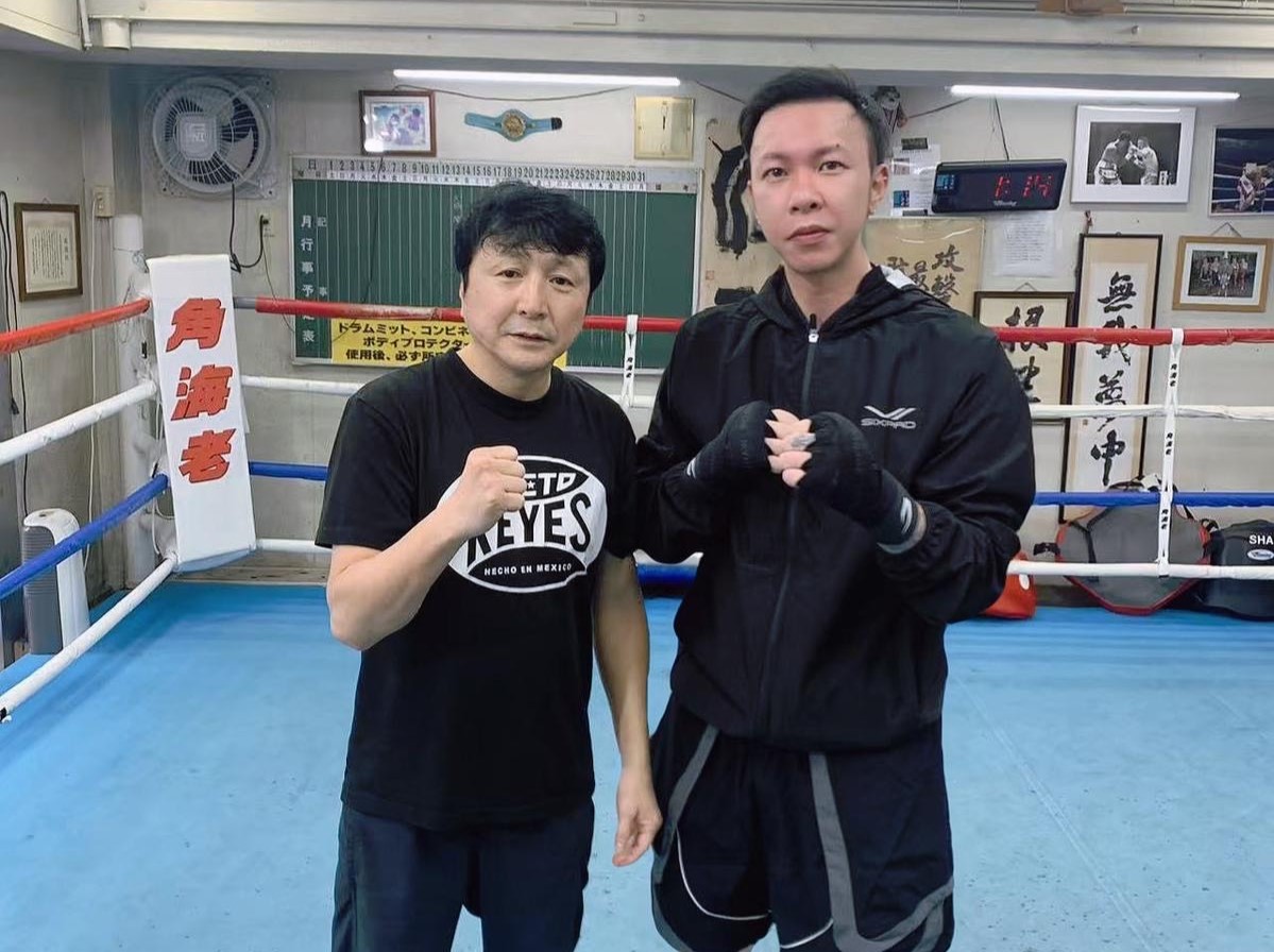 小春單獨飛往日本及韓國度假，順勢學習拳擊。（本色音樂提供）