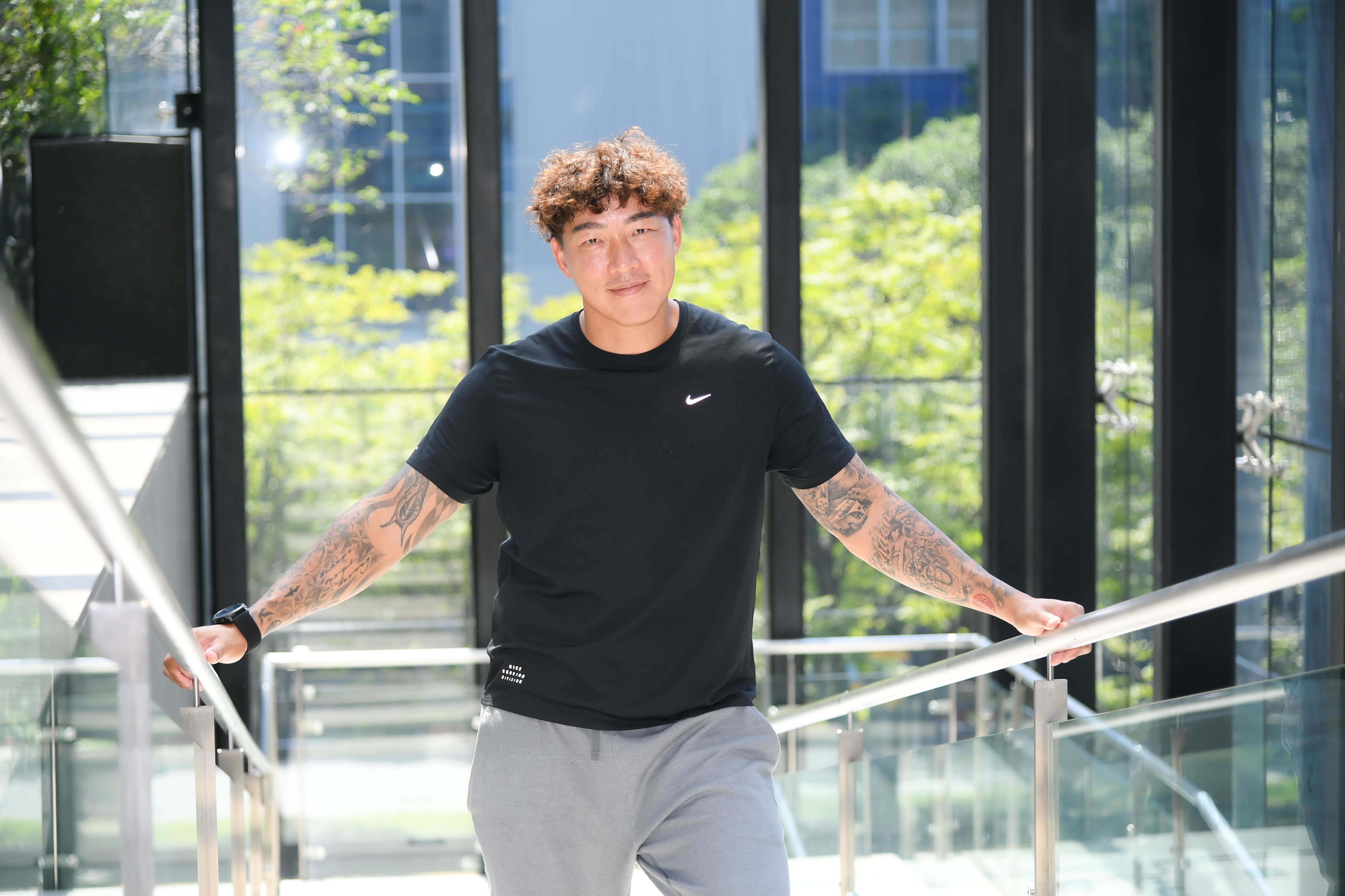 郭泓志笑說，和團員們相約想要再划獨木舟去美國。（三立提供）