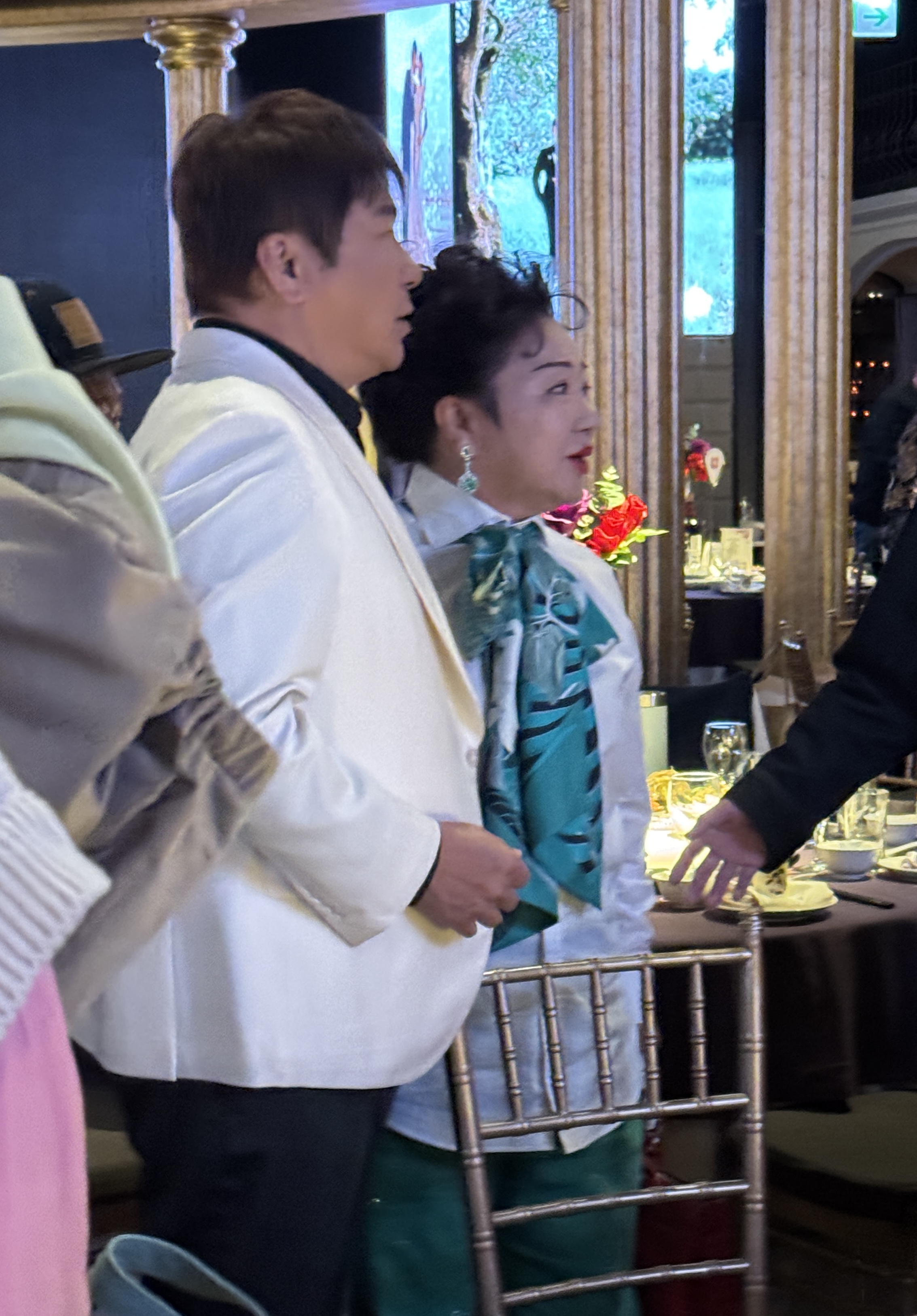 胡瓜和白冰冰擁抱破冰。