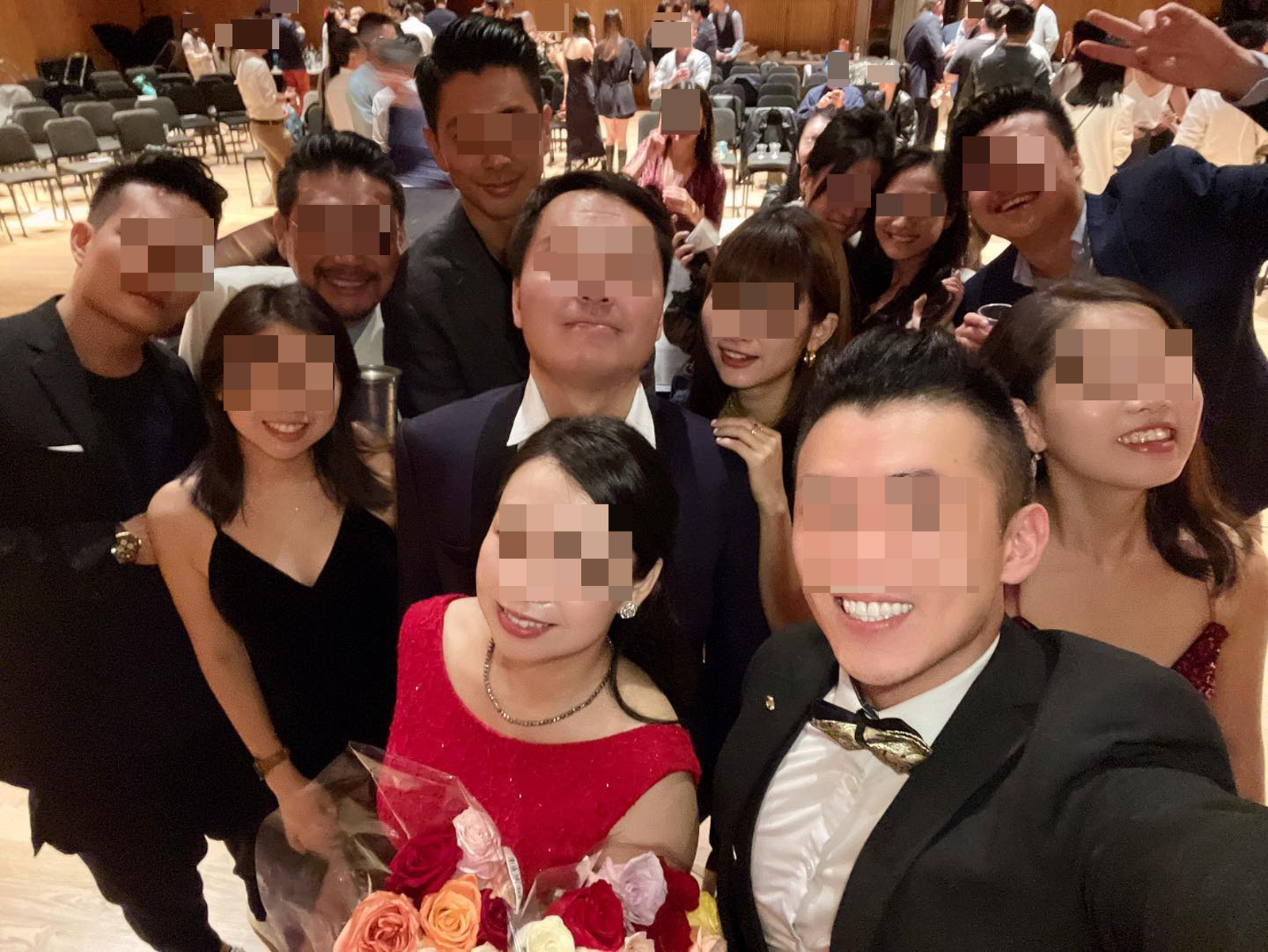 Pei Chung（瀏海者）過去是藝文圈常客，曾在迪梅納古典音樂中心現身。（翻攝IG）