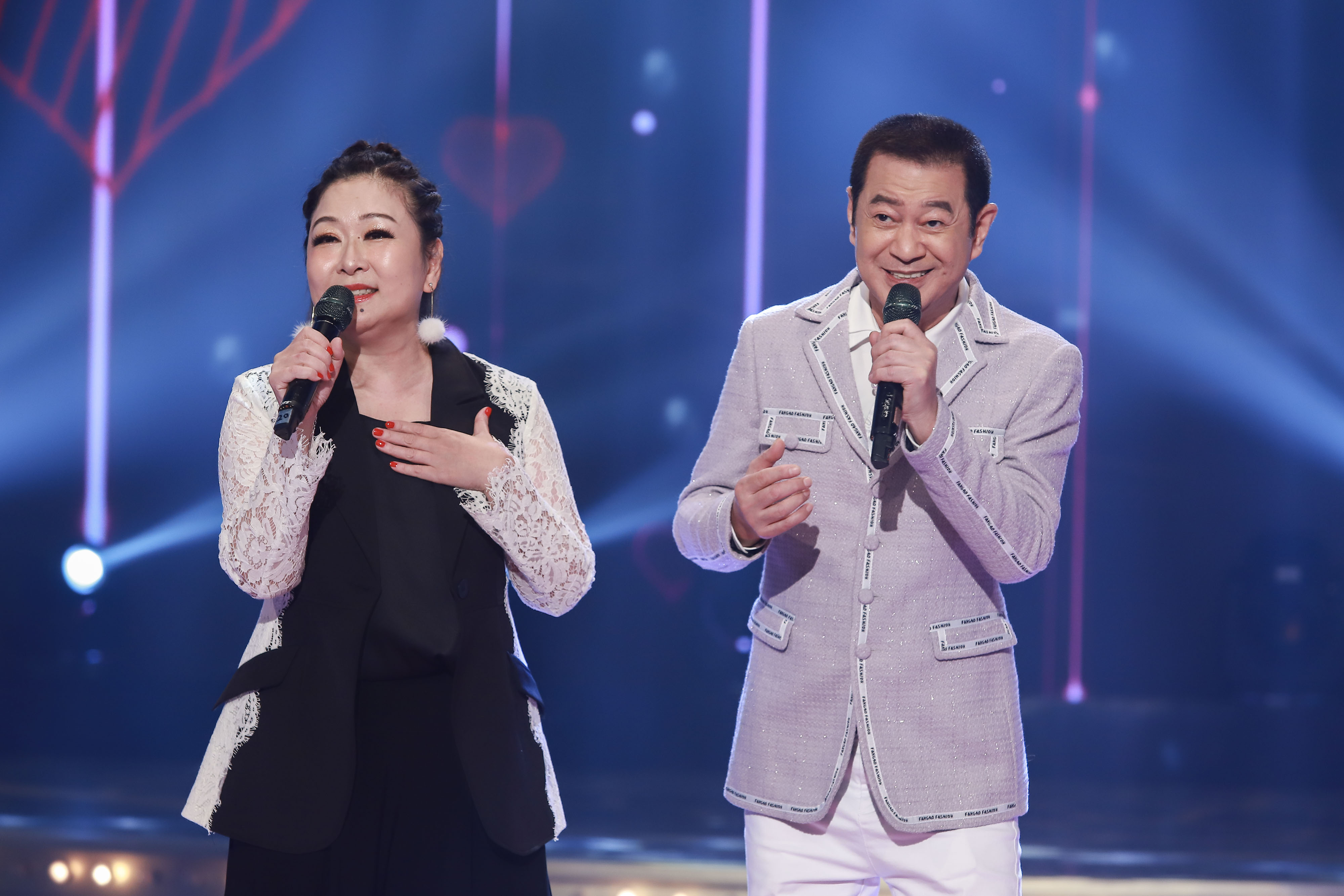 蔡小虎、張秀卿合體上節目。（民視提供）