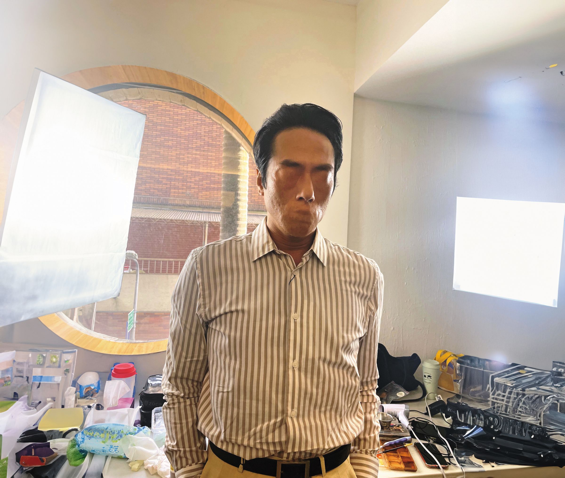 夢境中的莊凱勛造型詭異，在拍攝前接受特化測試。	（逆光電影提供）