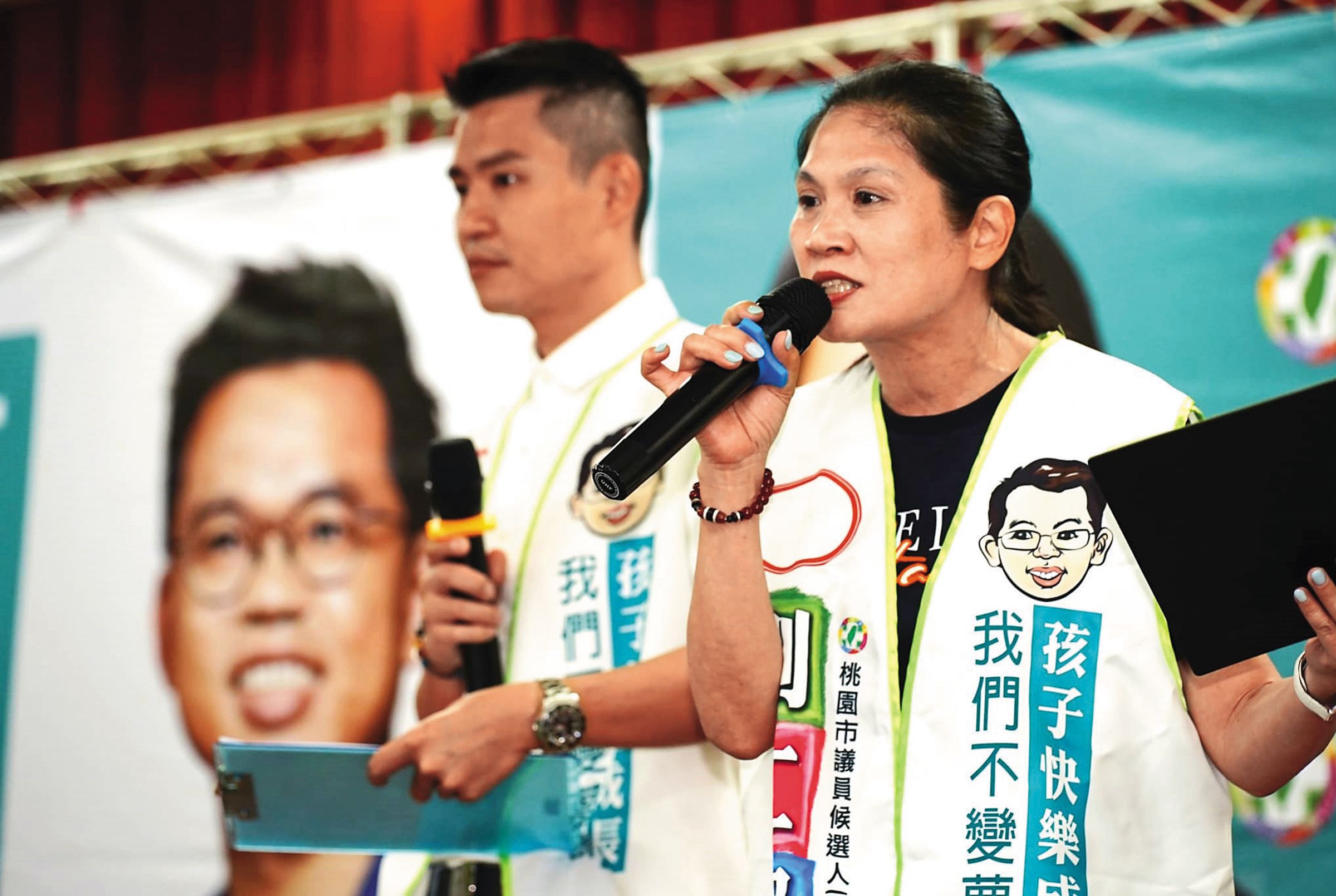 前桃園市議員郭麗華(圖)涉幫郭台銘買連署書遭起訴,她喊冤強調清白。(翻攝郭麗華臉書)