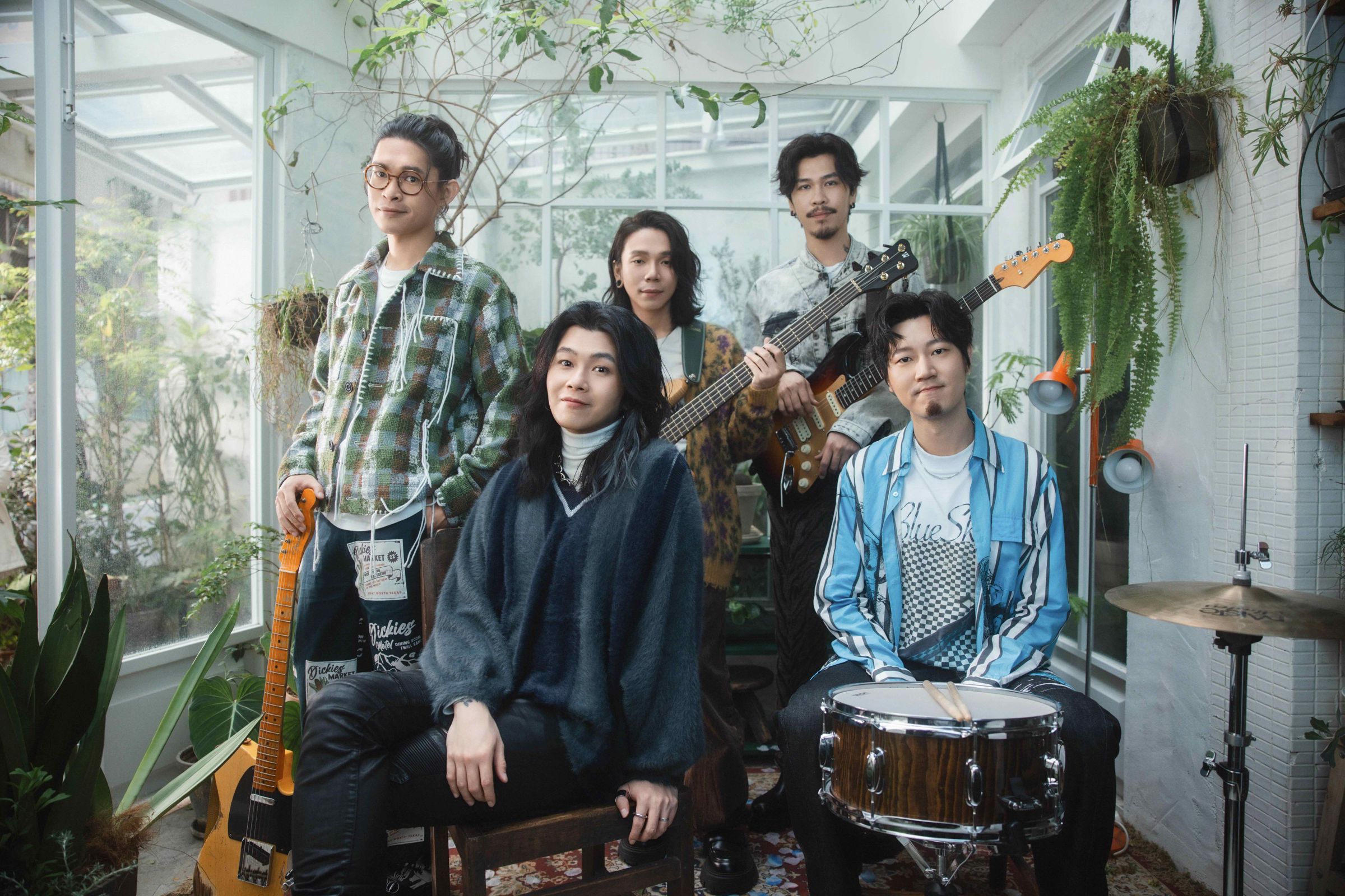 麋先生MIXER推新歌〈沒什麼大不了的心情〉揭開新年序幕。(相信音樂提供)