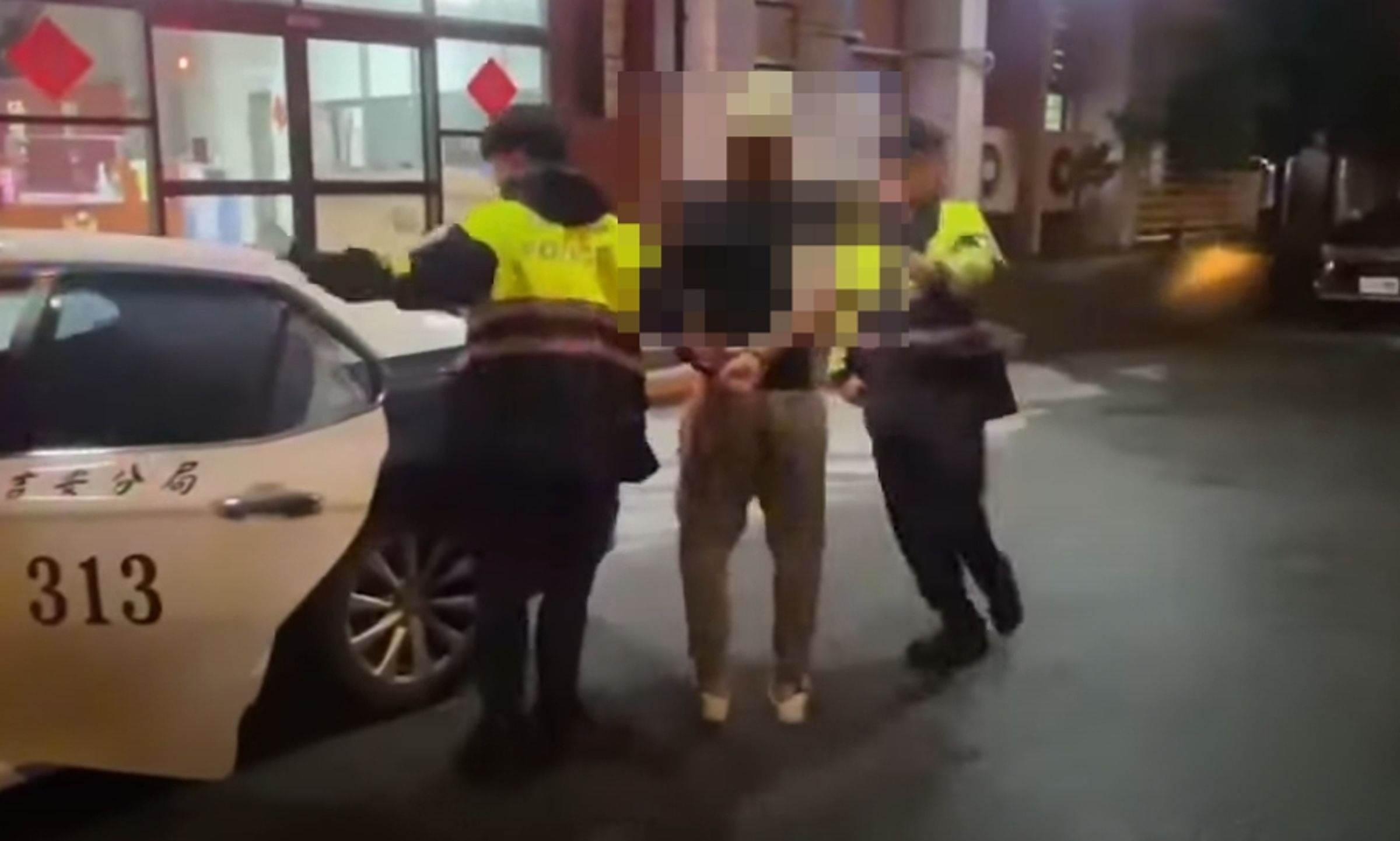 警方循線逮捕涉案的呂姓男子。(翻攝畫面)