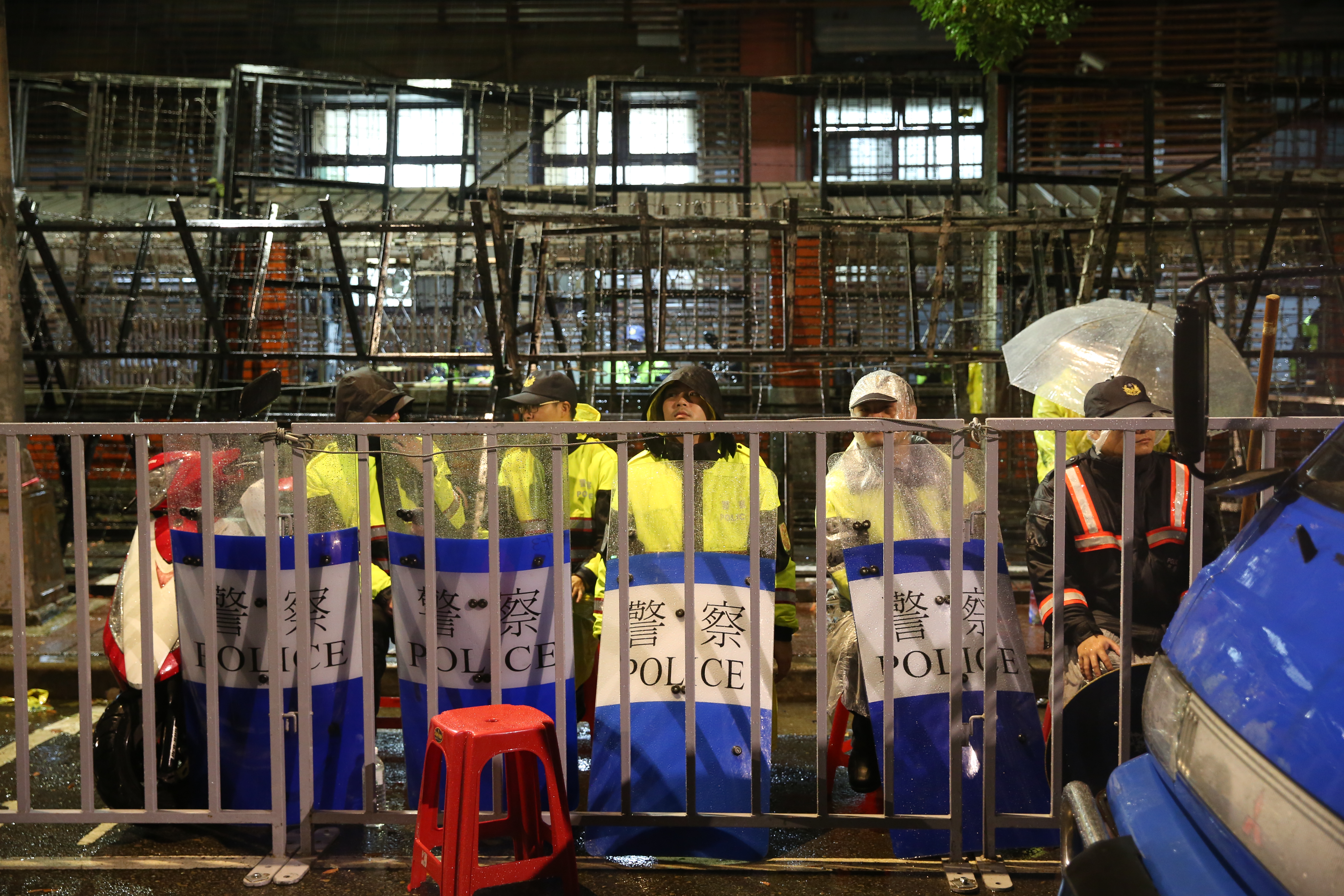 藍白以警消工作風險、辛勞程度高為由，調高退休警消的所得替代率至最高80%，引發各界議論。（示意圖，本刊資料照）