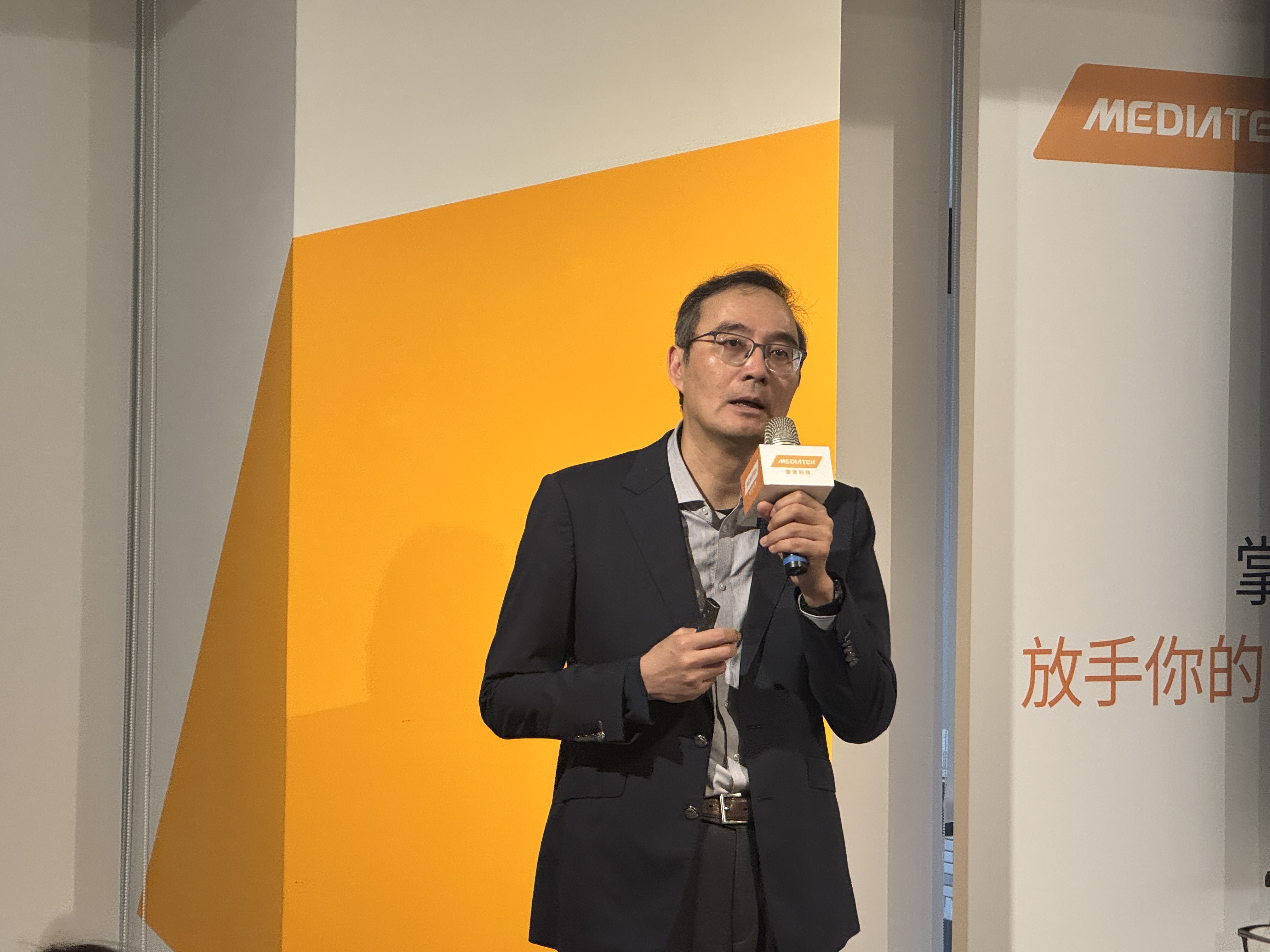 聯發科技總經理暨營運長陳冠州6日出席媒體茶敘，解析今年資料中心業務佈局。