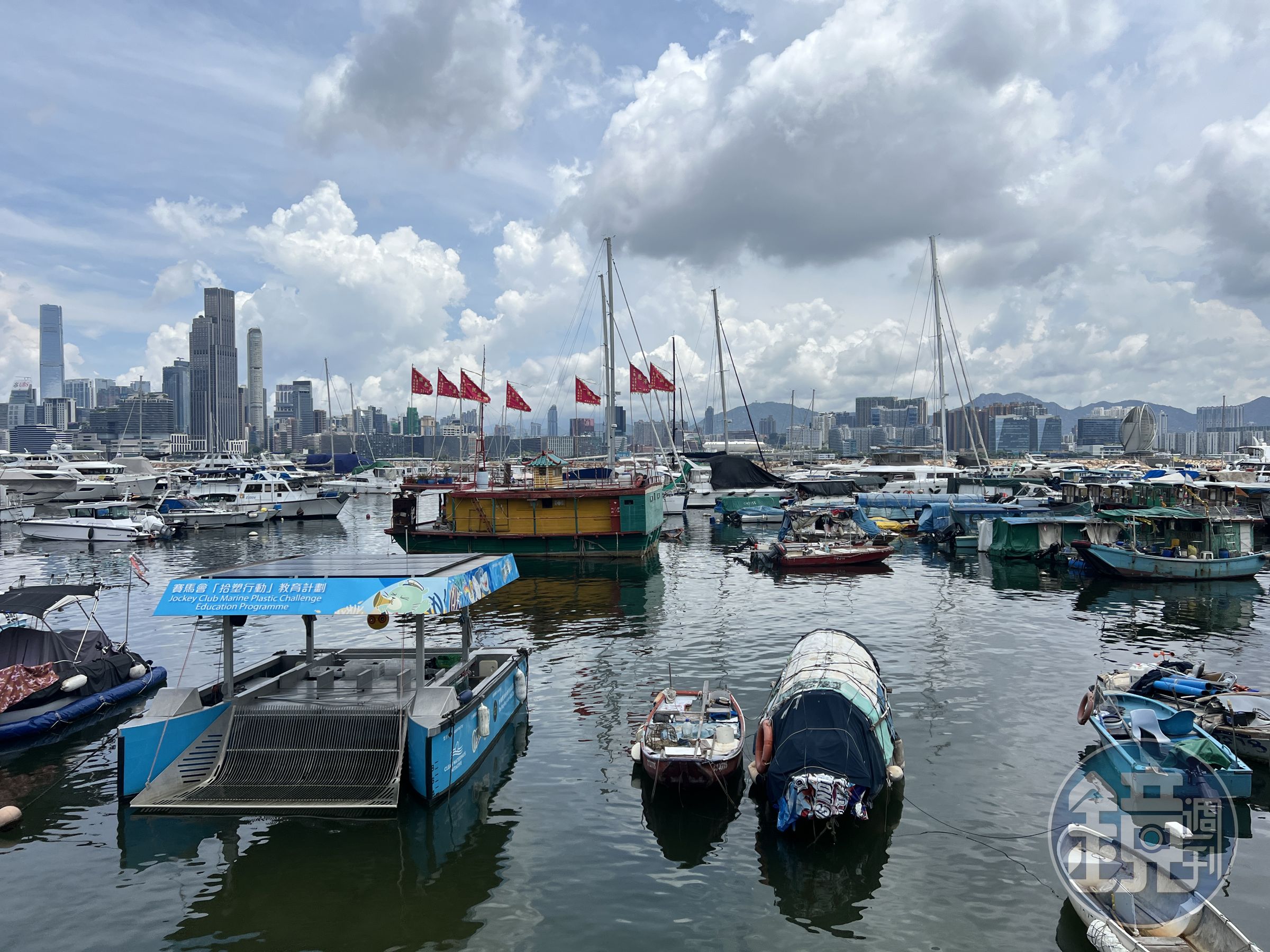「水上三角天后廟」原本所在的船隻,如今仍在香港天后的避風塘停泊。