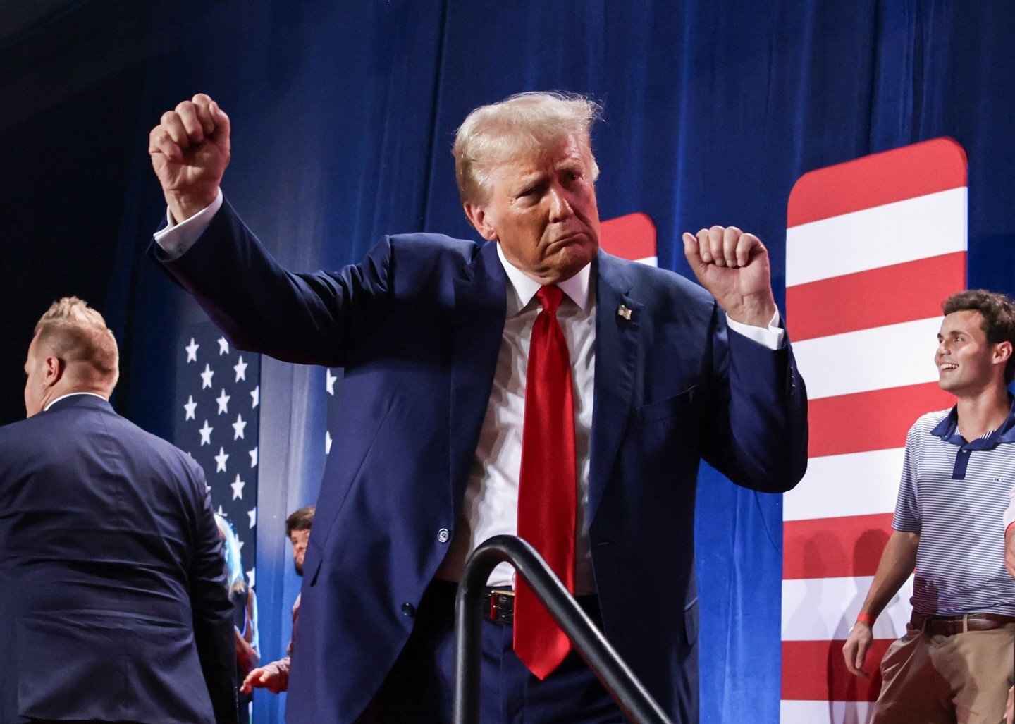 川普已拿到超過當選門檻的選舉人票數,確定重返白宮。(翻攝自臉書)