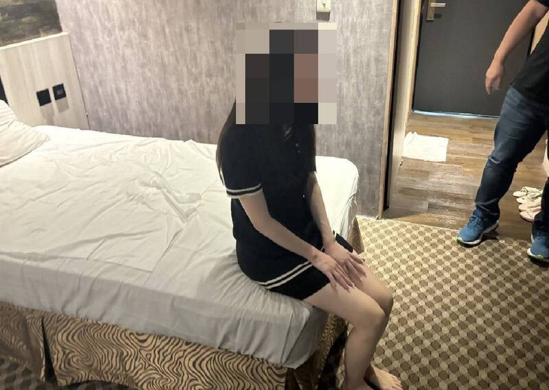 台中警方近日掃黃，查緝一名日籍「AV女優」以觀光名義來台賣淫，疑為FC2影音平台的素人。（翻攝畫面）