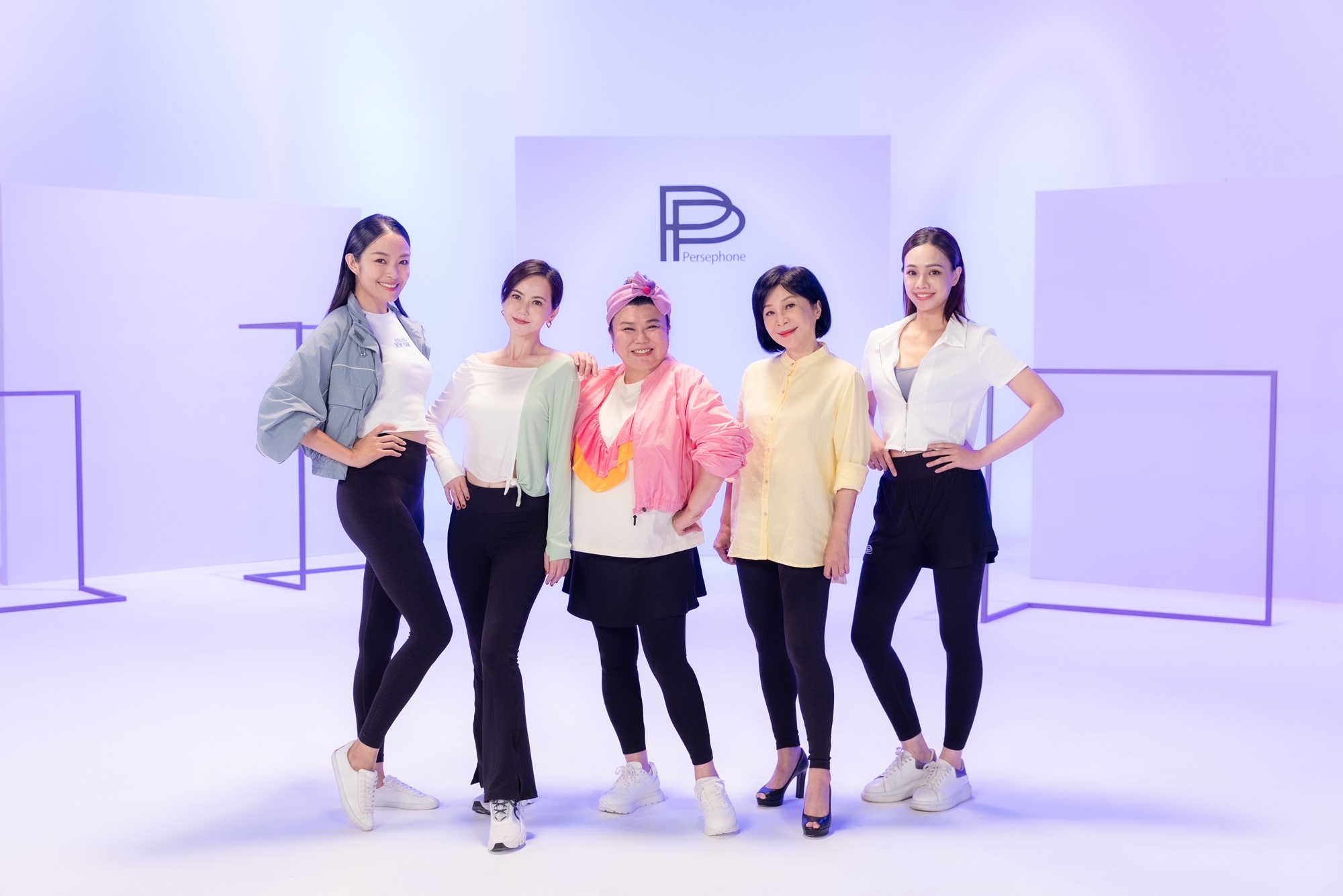 簡沛恩（左二）、林美秀、吳淡如為歷任代言人。（PP塑崩律動褲提供）