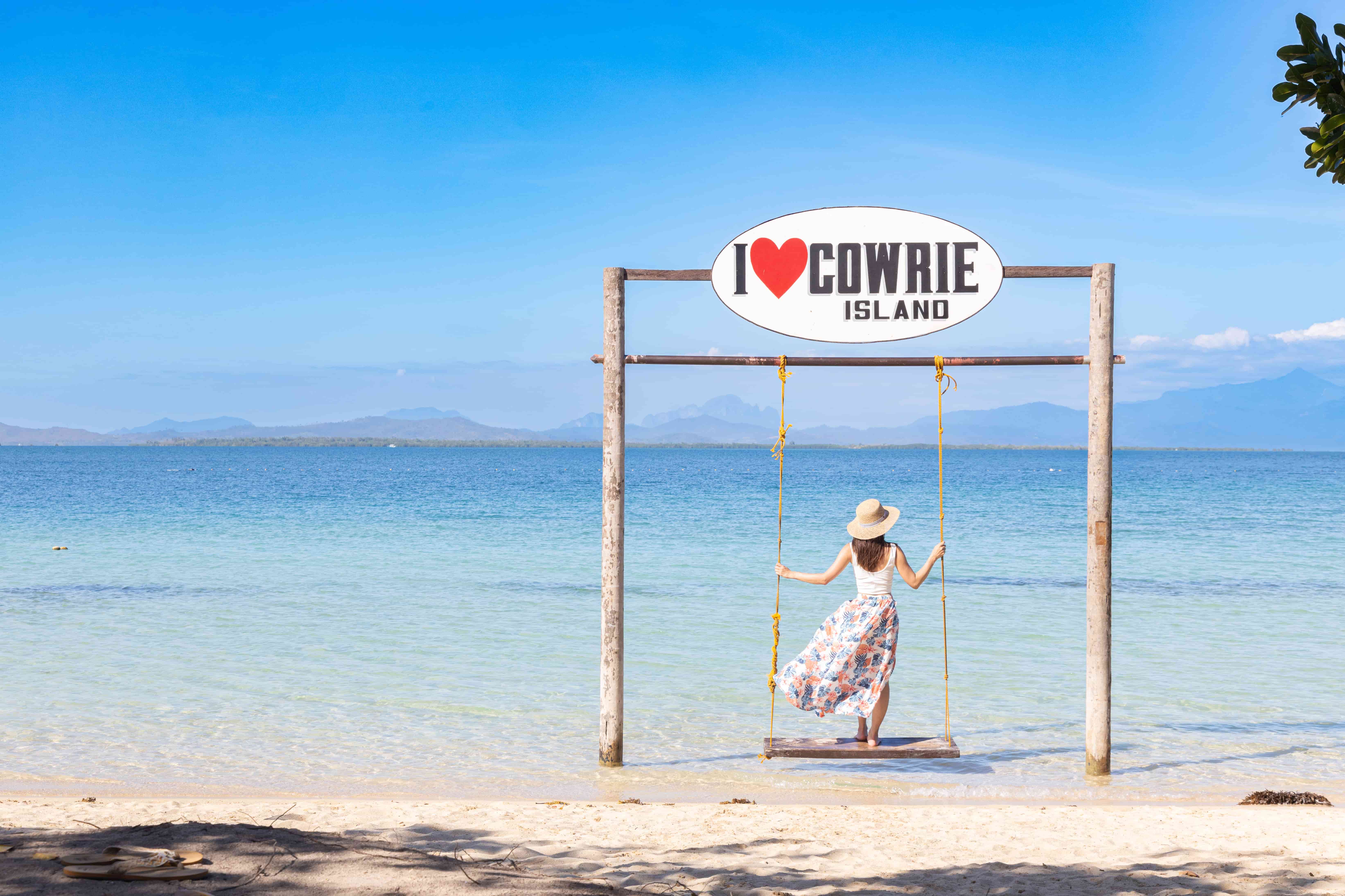 來到群島環繞的巴拉望，不跳島要幹嘛？從本田灣出發跳島，不怕累，只怕手機容量不夠。