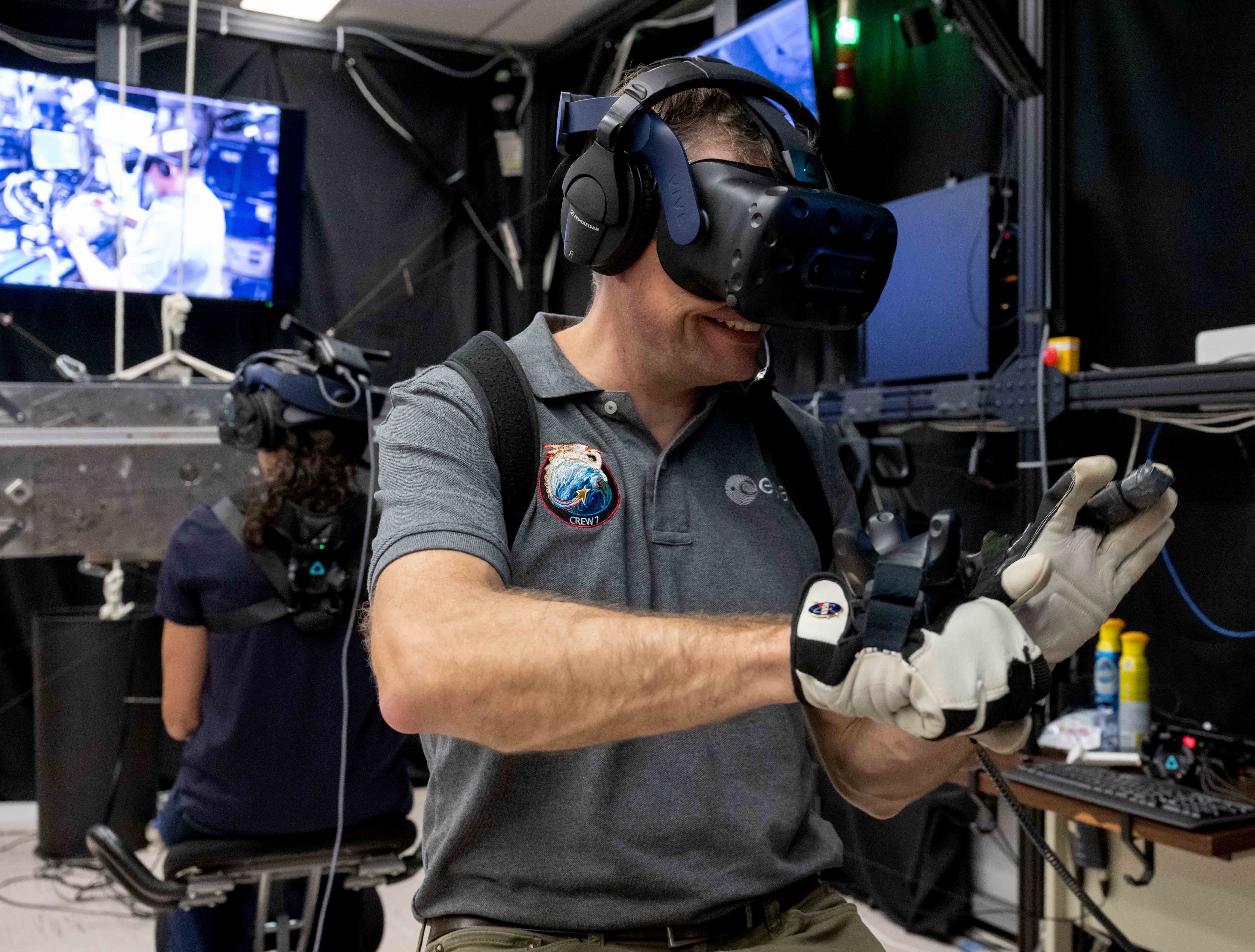 NASA啟動Crew-7太空任務，將利用VIVE Focus 3執行心理平衡虛擬實境模擬應用計畫。（宏達電提供）