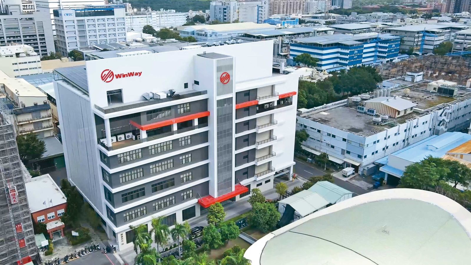 封面故事/因應AI大咖需求急擴產5倍 王嘉煌:穎崴不缺席矽光子市場