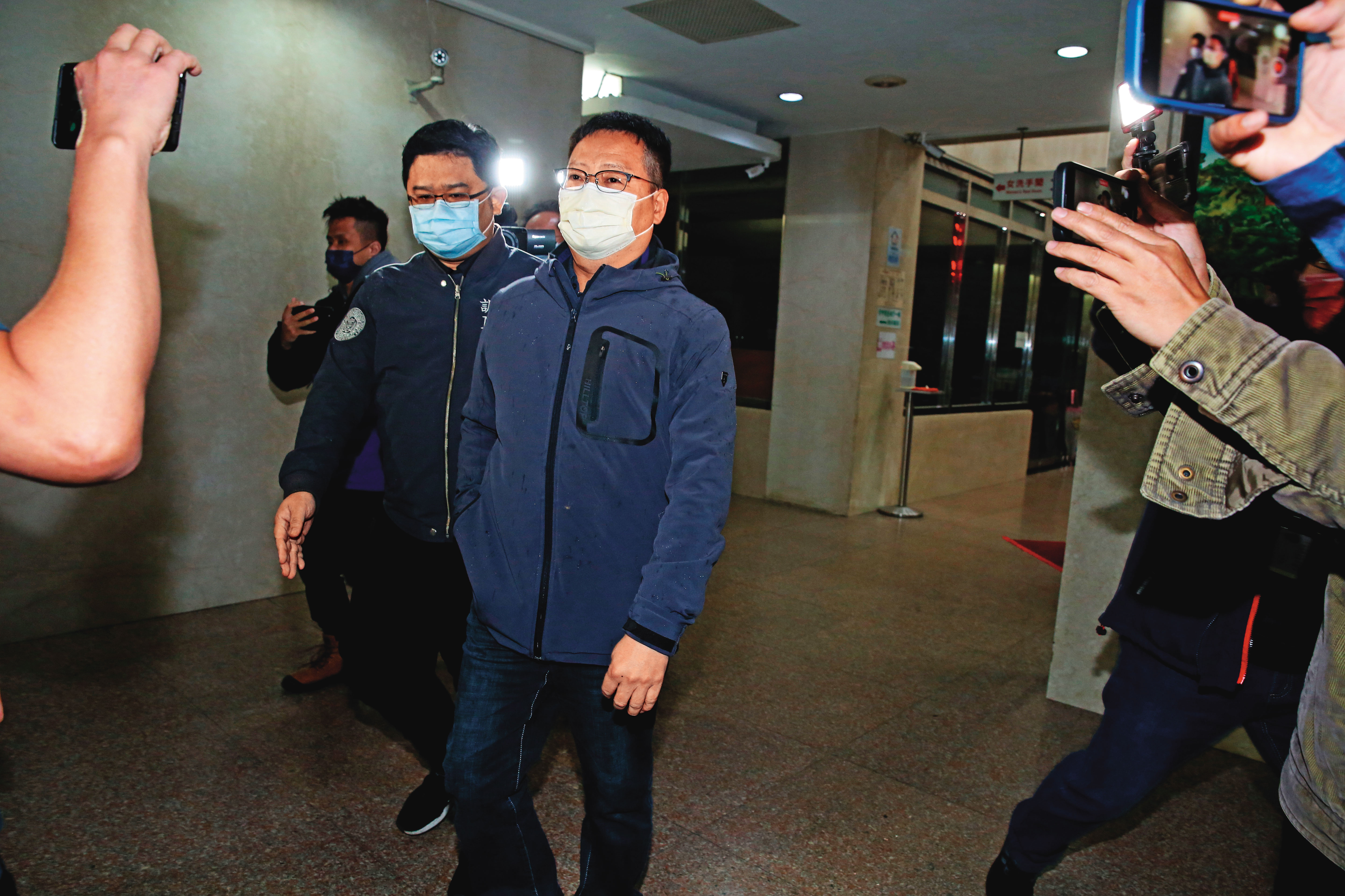 李天怡丈夫郭人杰是媒體出身，因浮報動物價格涉背信罪遭起訴，全案由北院審理中。