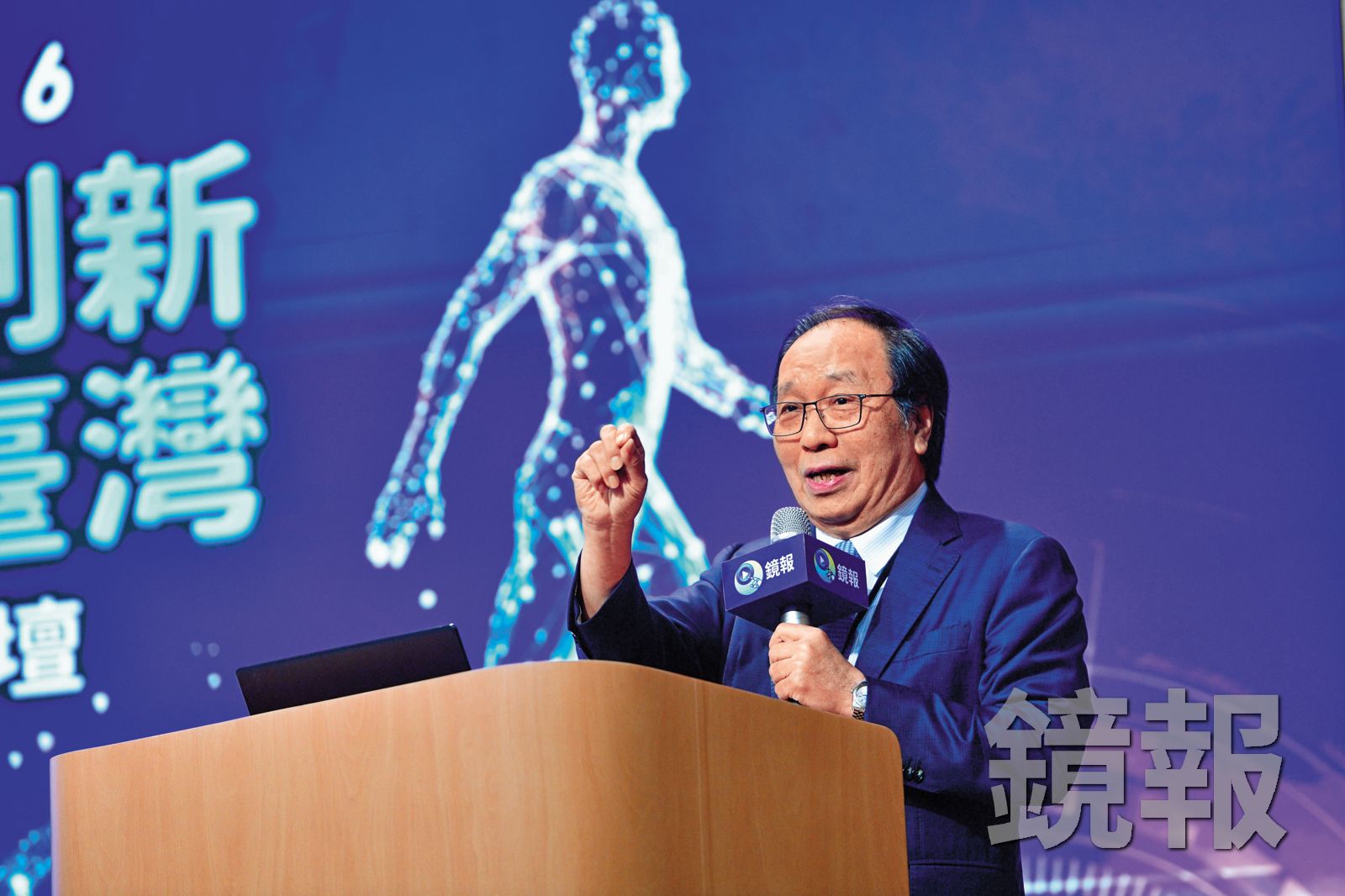 總統府健康台灣推動委員會副召集人陳志鴻表示,健康台灣的核心精神就是「全民參與、公私協力」,預防勝於治療。(鏡報李智為)
