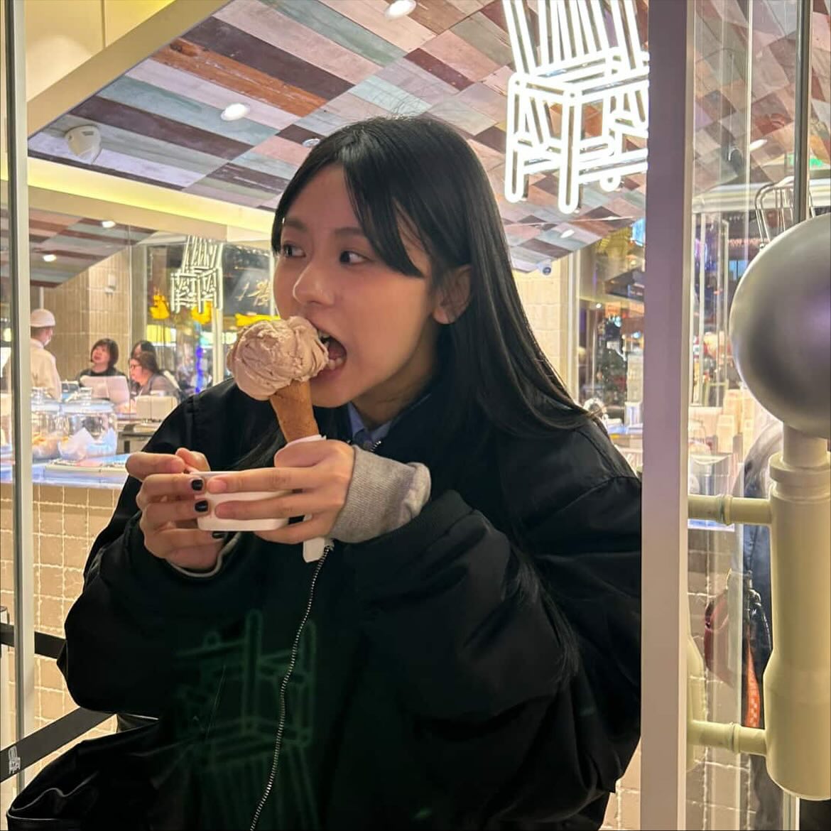 無論烤肉飯或是一杯好喝手搖，都是163braces生活裡最實在的快樂來源。（翻攝163braces_fans IG）