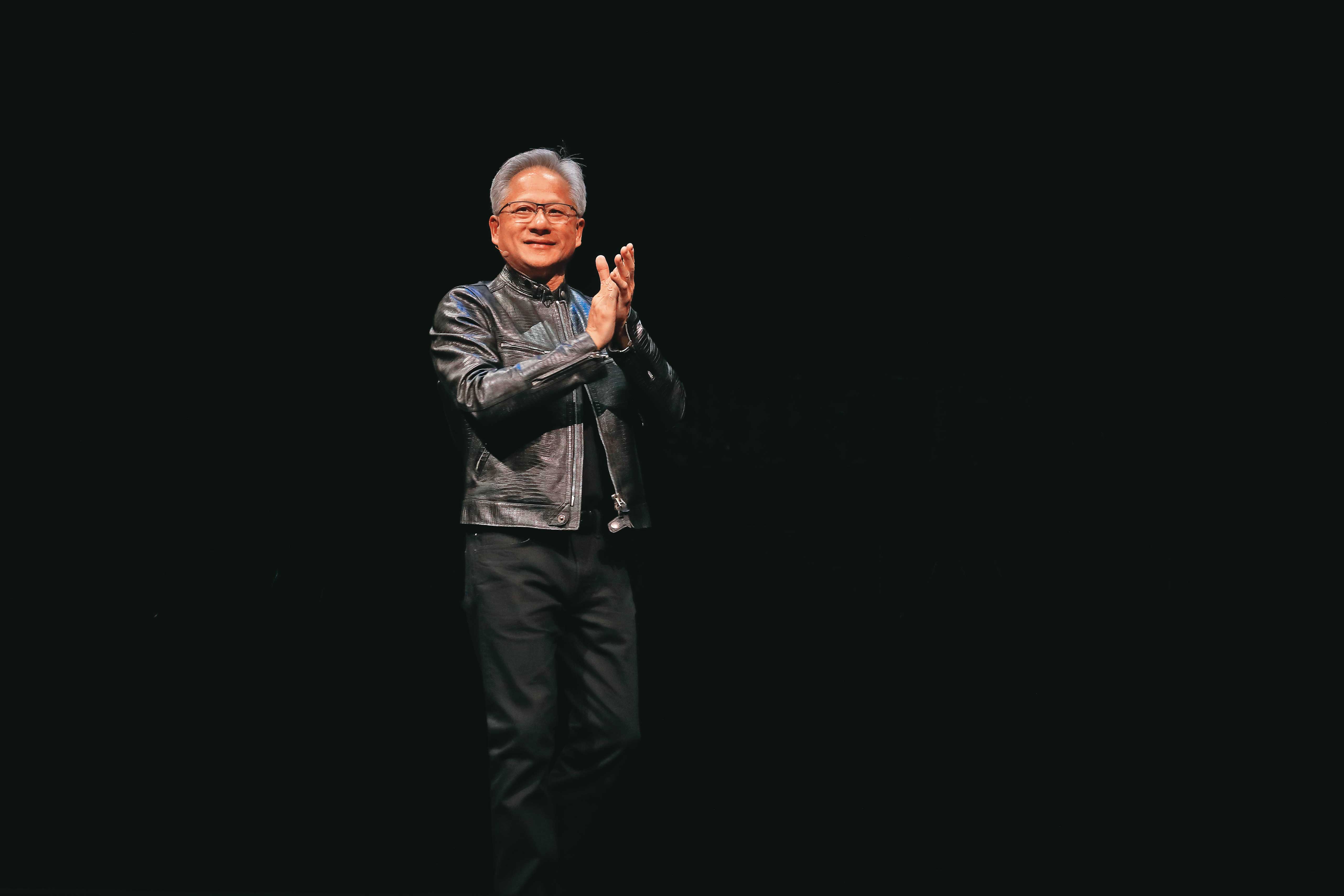 黃仁勳說：輝達的一切從台灣開始，我們接下來要重新啟動個人電腦產業。