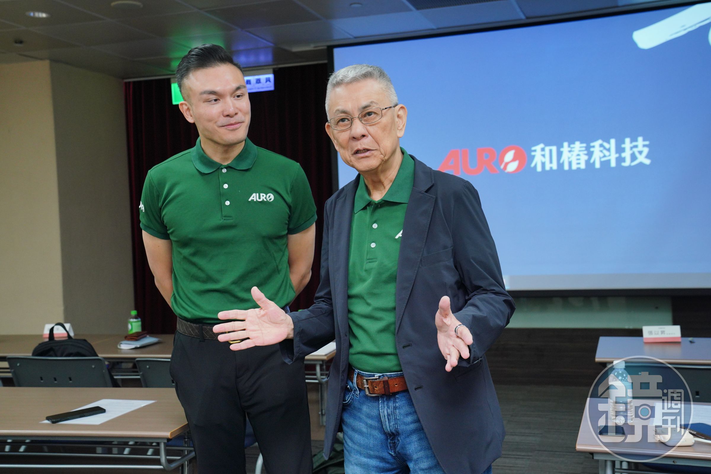和椿董事長程天縱與和椿副董事長張以昇為自家機器人解決方案一同對外說明。