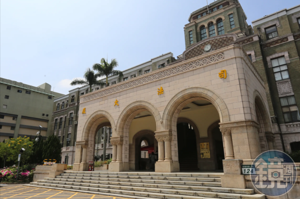 A女告楊妻涉妨害名譽罪不起訴,再度向台灣高等檢察署聲請再議,日前遭駁回。