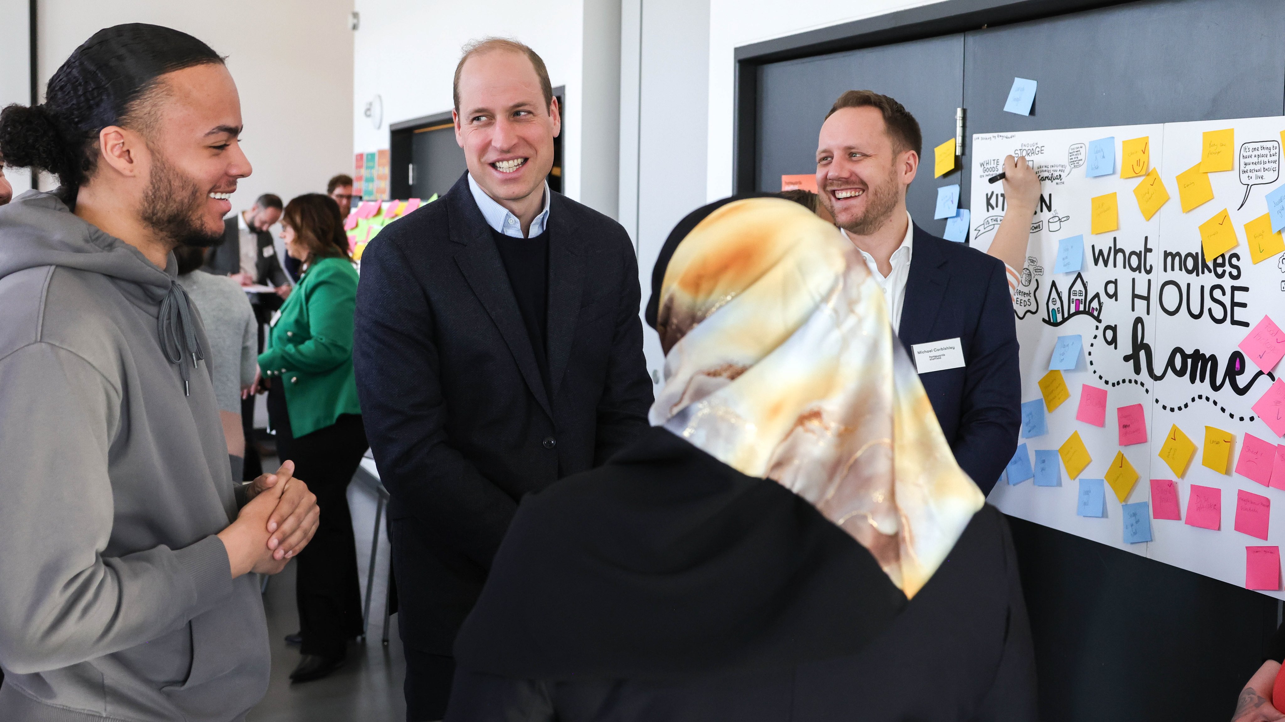 威廉王子昨出席公務,探討無家可歸遊民問題。(翻攝X@KensingtonRoyal)