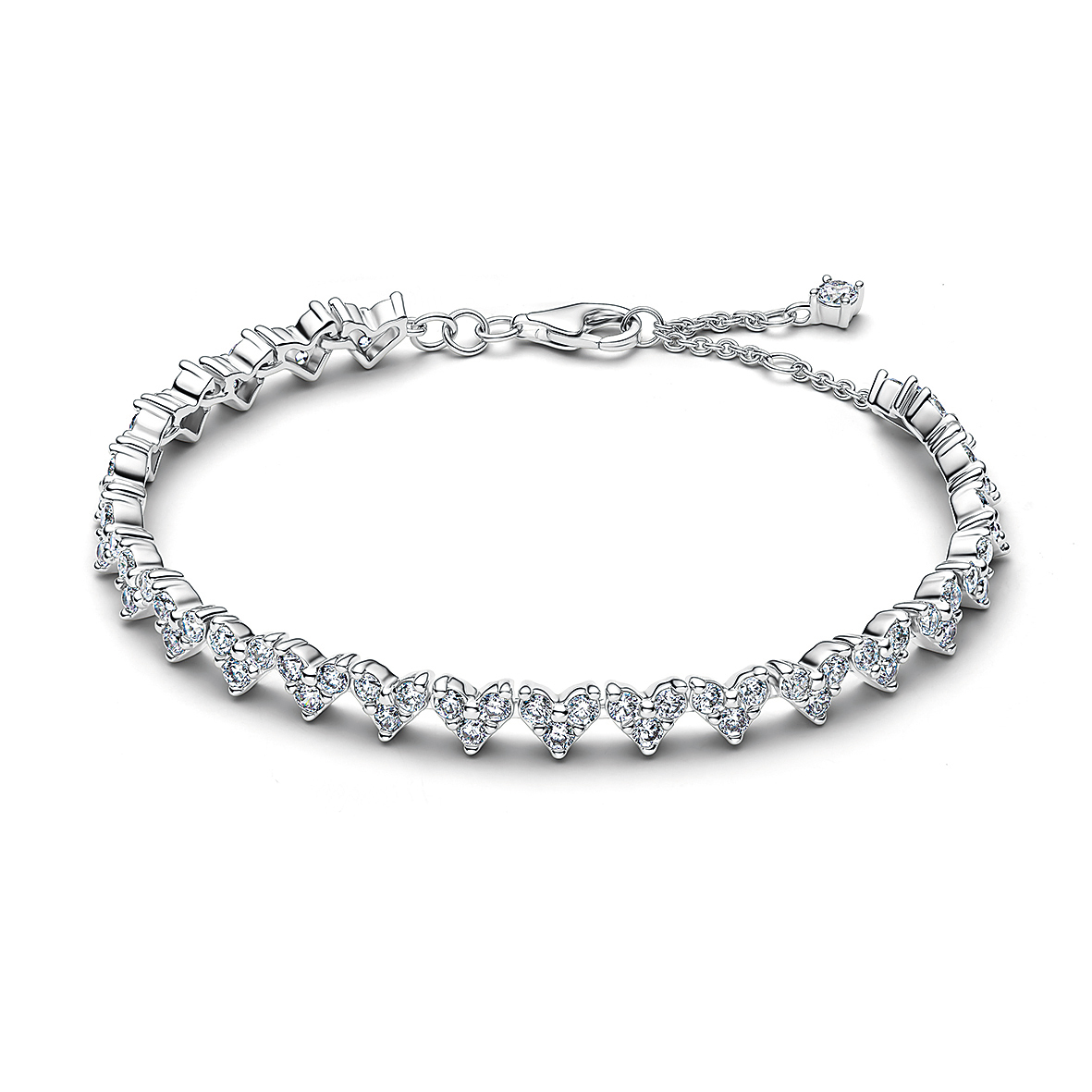 三角心形手鍊 NT$5,580（PANDORA提供）
