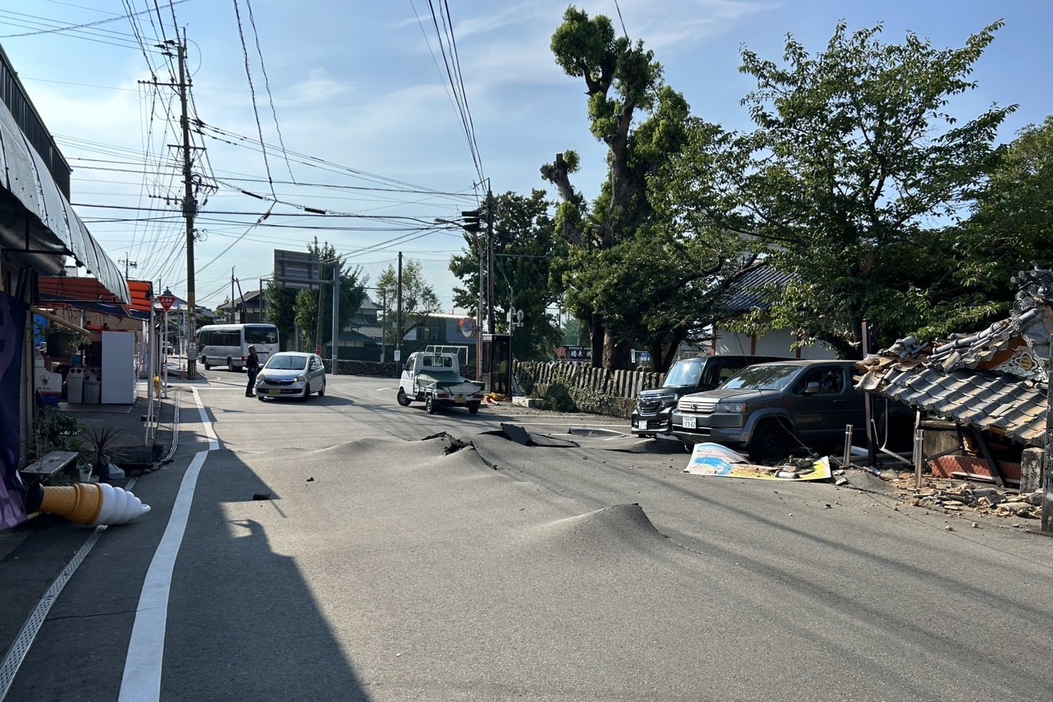 熊本縣震度7地區已有超過4萬8,000戶停電，部分地區電力供應受到影響。（翻攝自@iix_llx8 X）