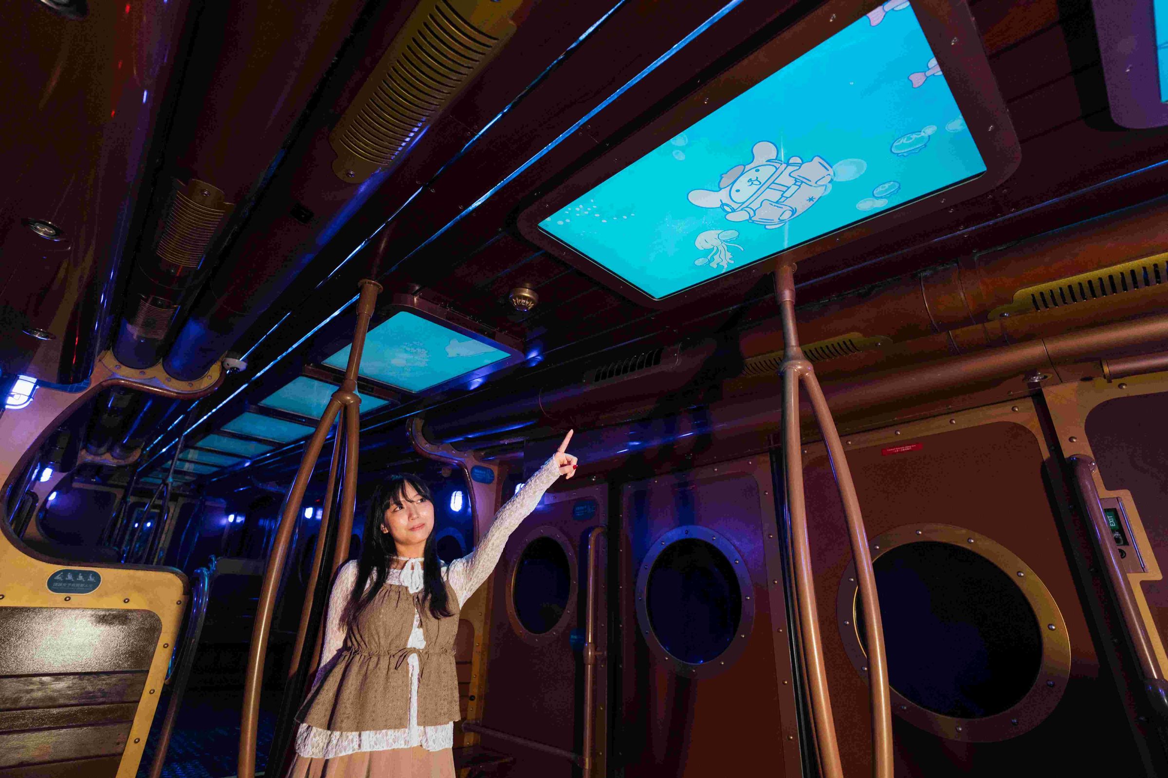 香港海洋公園的「海洋列車」是一條全長1.3公里、連接山下「海濱樂園」與山上「高峰樂園」的雙向登山鐵路，單趟車程約4～5分鐘。（香港海洋公園提供）