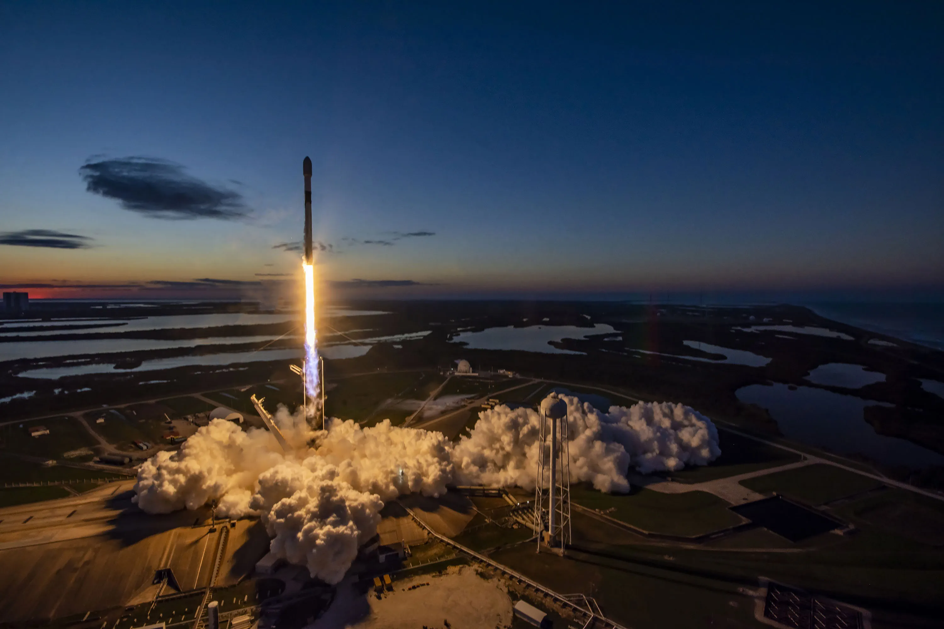 SpaceX上市後蒸發1.4兆美元！　謝金河曝股價跑太快：像老人帶著狗散步