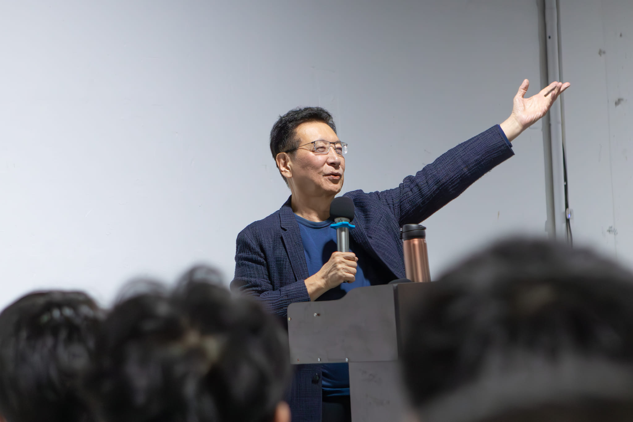 趙少康談及民主政治時竟脫口是「自作自受」，是好是壞要等到票投下去才知道，就是「種什麼因、結什麼果」。（翻攝自臉書＠趙少康）