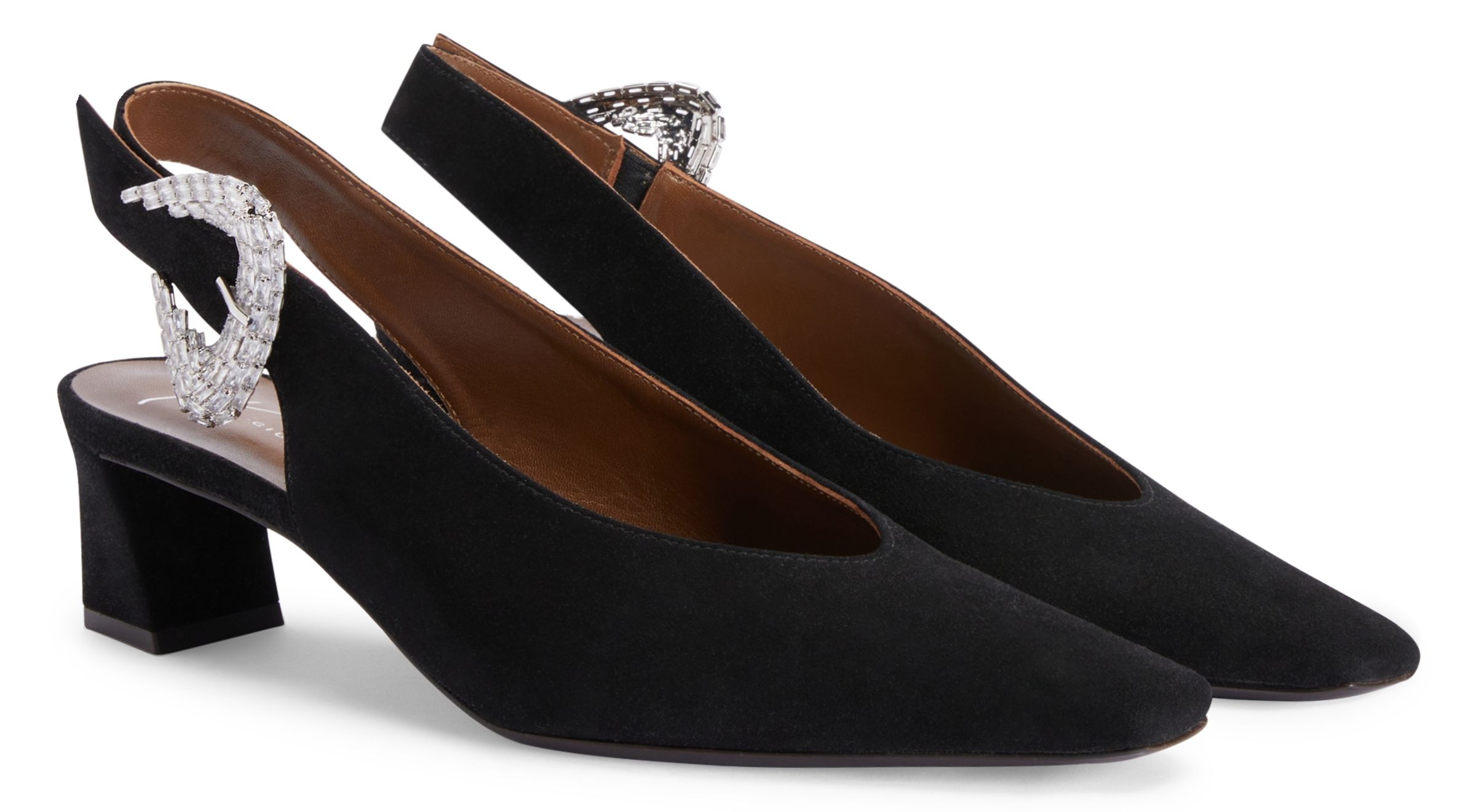 Giuseppe Zanotti Brendha Allure黑色絨面釦環飾帶跟鞋。NT$39,800（台元提供）