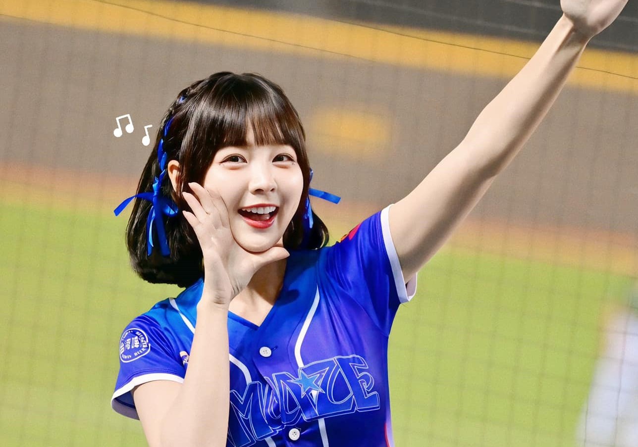 籃籃曾因拒絕連署被女孩們批評。（翻攝自臉書）