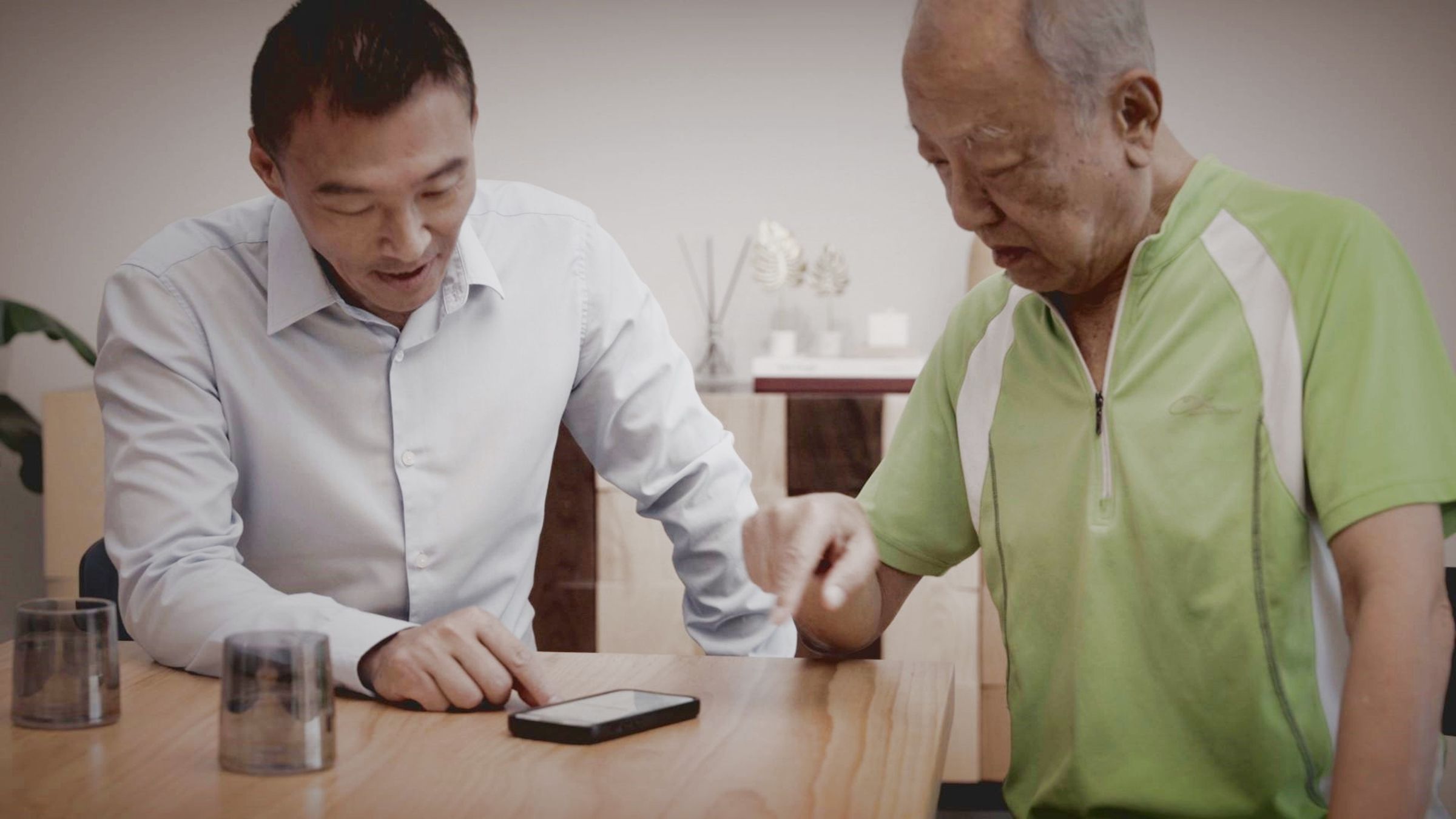 地下期貨常見的騙術,包括低手續費、免保證金、賺多賠少或超神分析系統為號召,能買在起漲點、賣在起跌點,輕鬆獲利,吸引投資人到地下期貨公司交易。