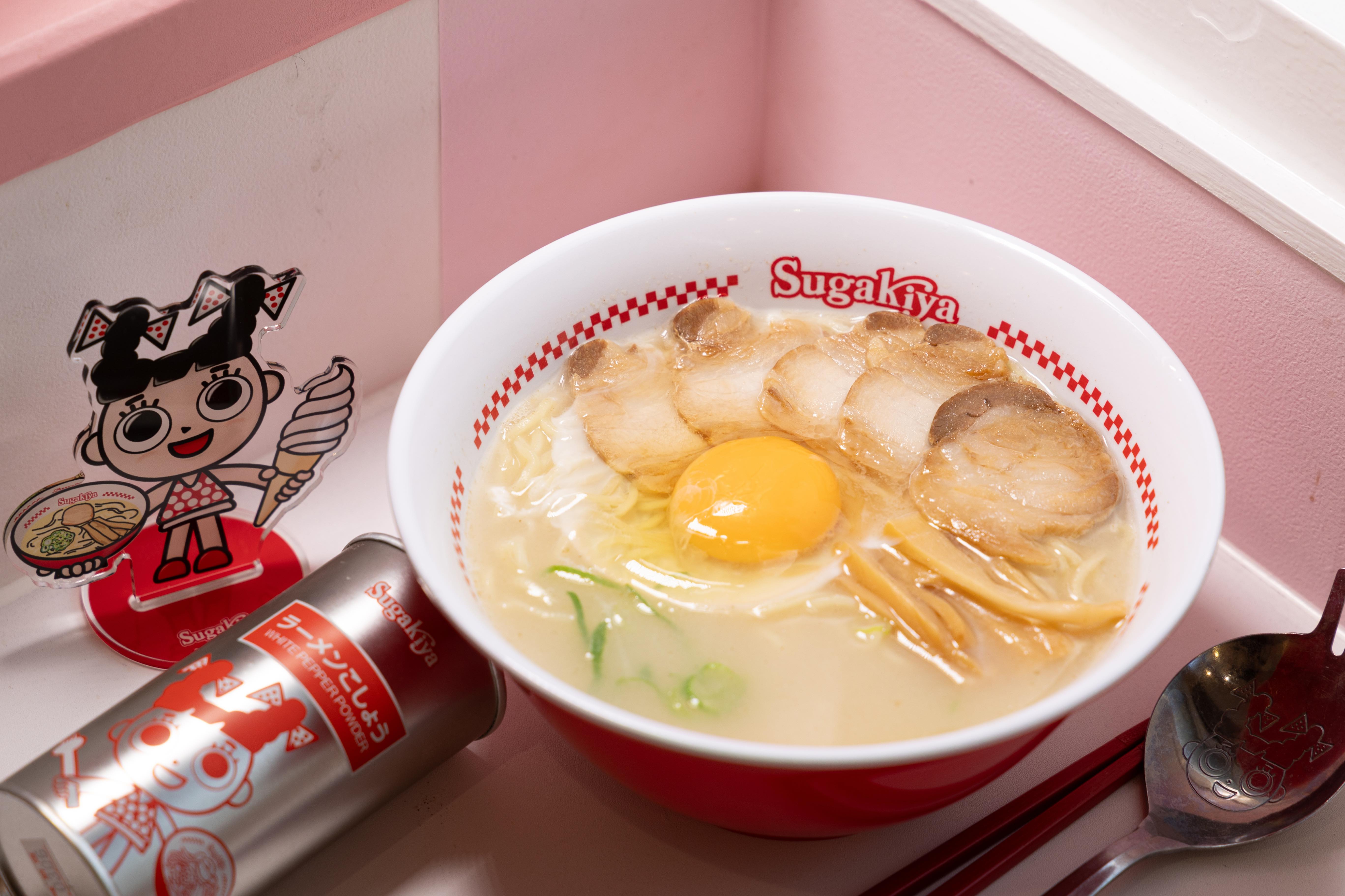 名古屋在地拉麵連鎖店「スガキヤ(Sugakiya)」不僅品牌形象可愛,價格也很親民。