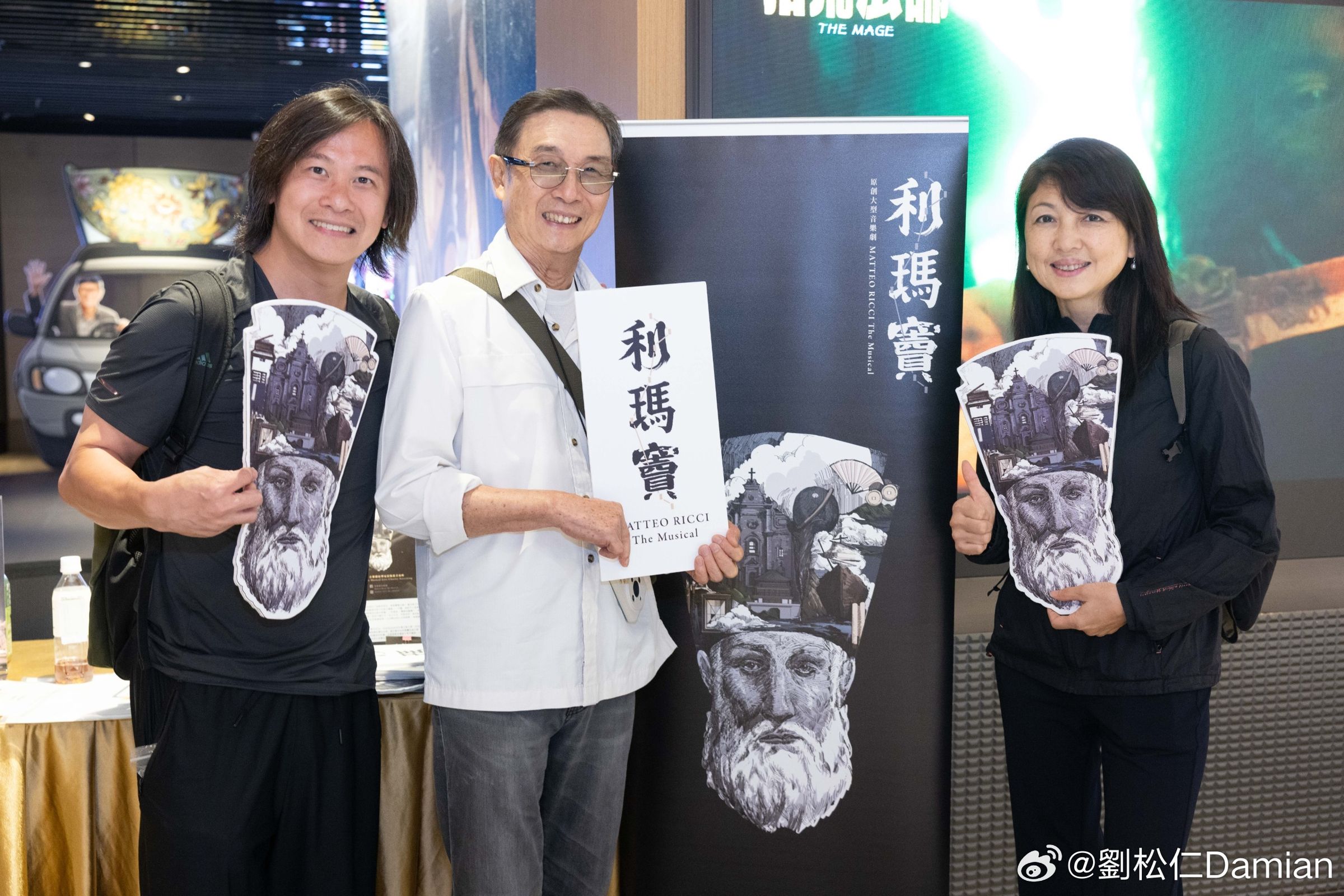 網上瘋傳劉松仁中風,他12日微博發長文交代自己的健康情況,並透露參與音樂劇幕後工作。 (劉松仁微博)