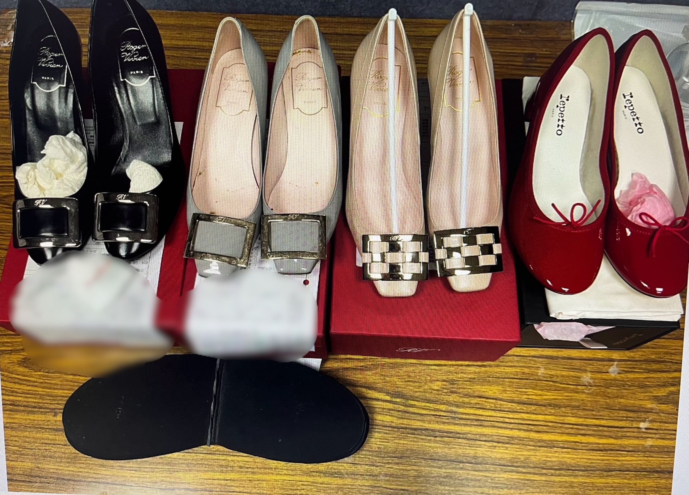 陳姓修鞋師傅搞丟4雙要價10萬元的精品名牌鞋非常著急。（翻攝畫面）